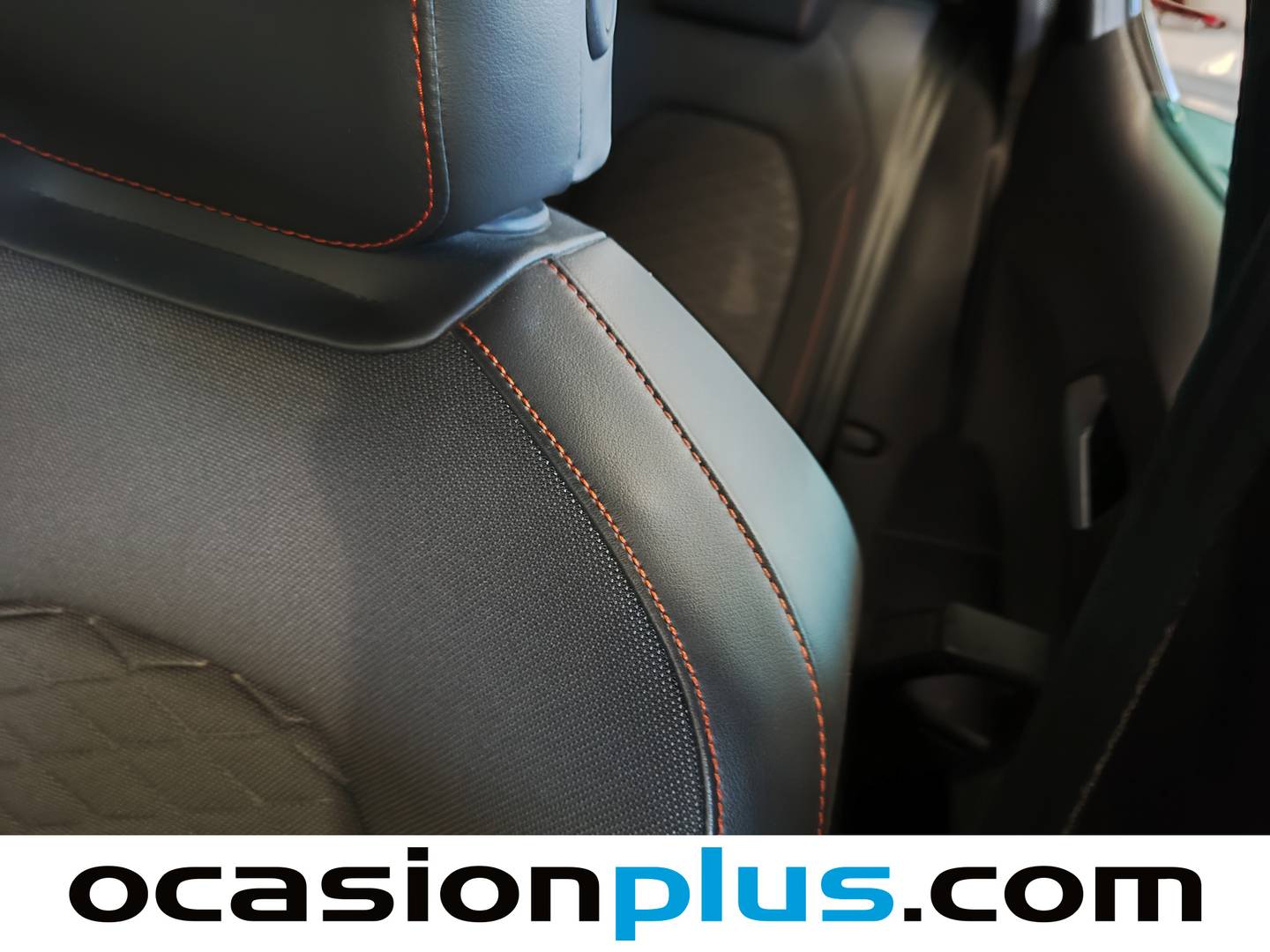 Extras y acabados del Seat León SEAT León 2.0 TDI S&S FR Go XL DSG  (150 CV)