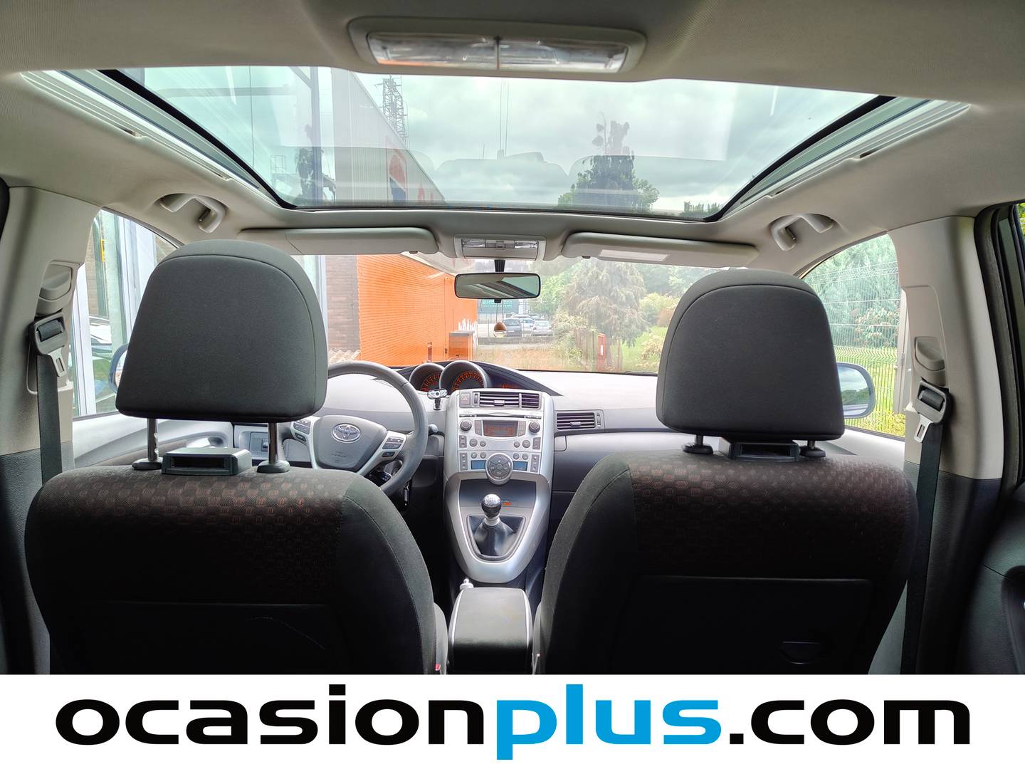 Extras y acabados del Toyota Verso Toyota Verso 1.6 VVT-I Active 7 plazas (132 CV)