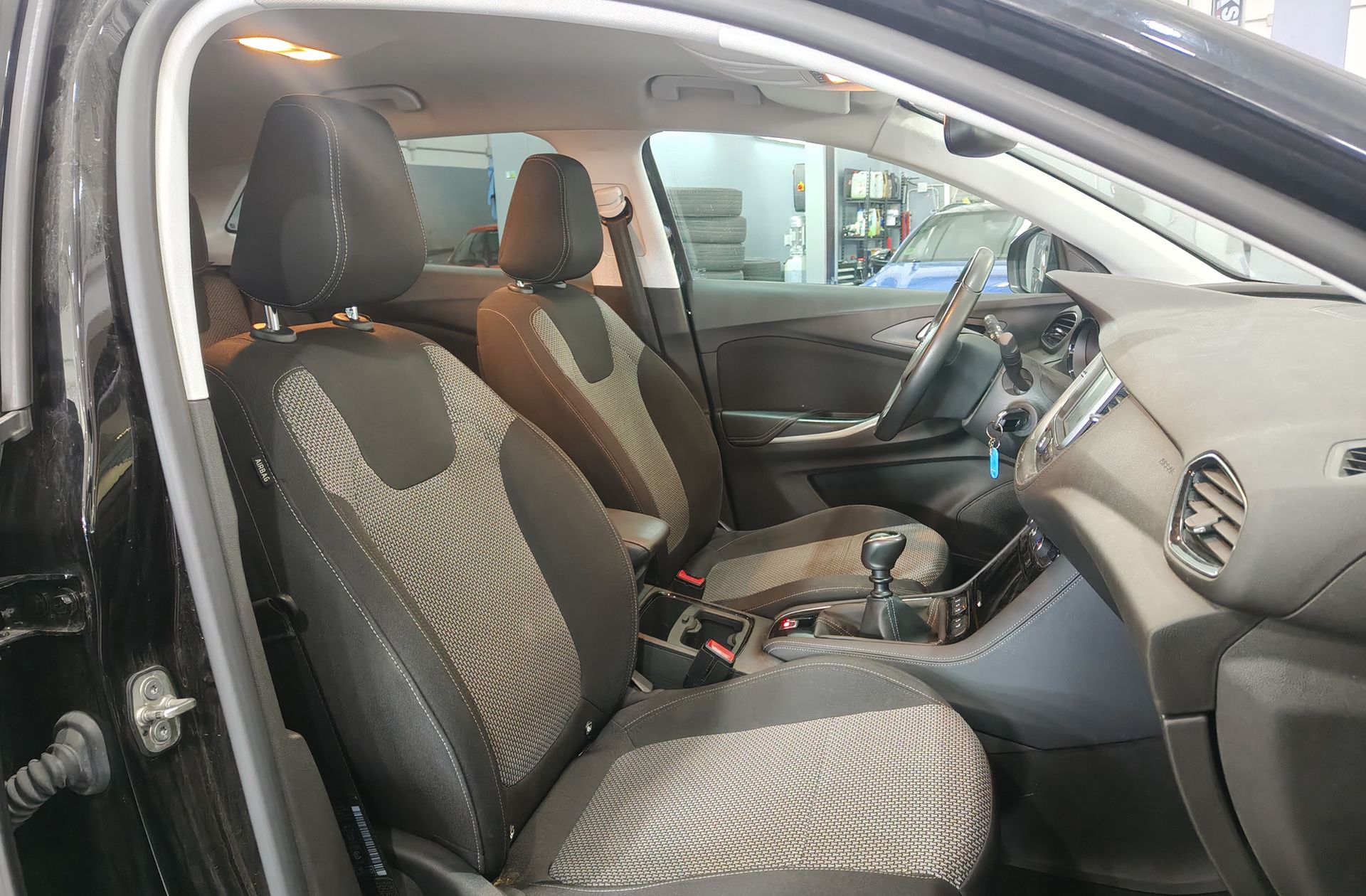 Opel Grandland 1.2 Turbo Selective - foto 16