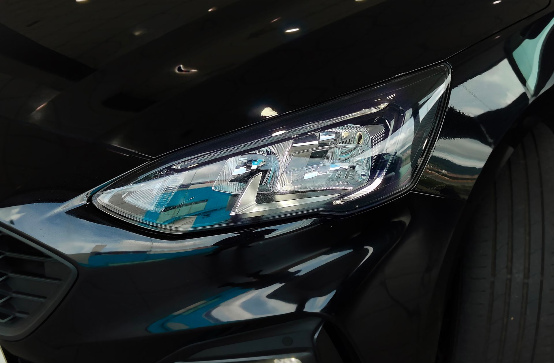Ford Focus 1.0 EcoBoost MHEV ST-Line - foto 18