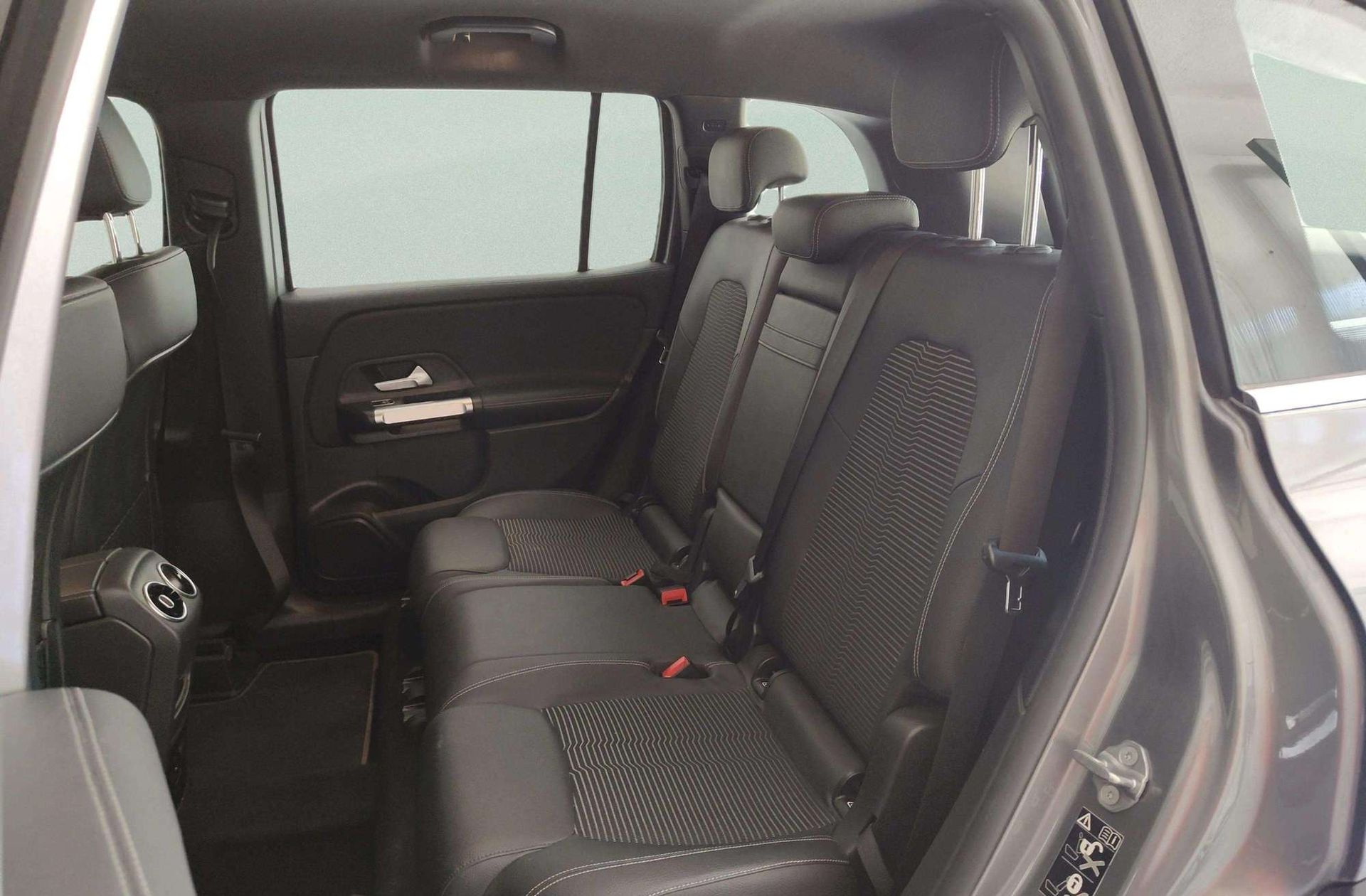 Mercedes-Benz GLB 220 D 4MATIC - foto 16