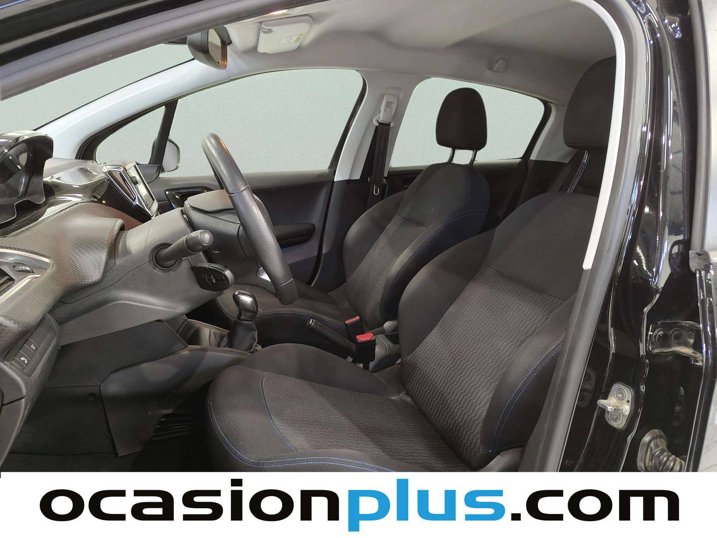 Foto asientos delanteros Peugeot 208 Peugeot 208 BlueHDi 100 Signature (99 CV)