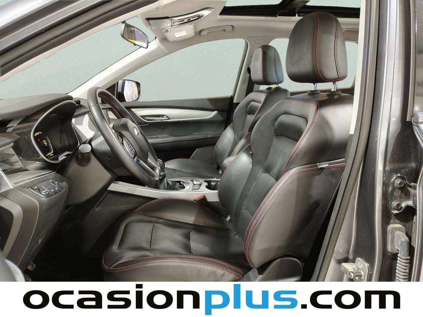 Foto asientos delanteros SWM G01 SWM G01 1.5T Luxury (131 CV)