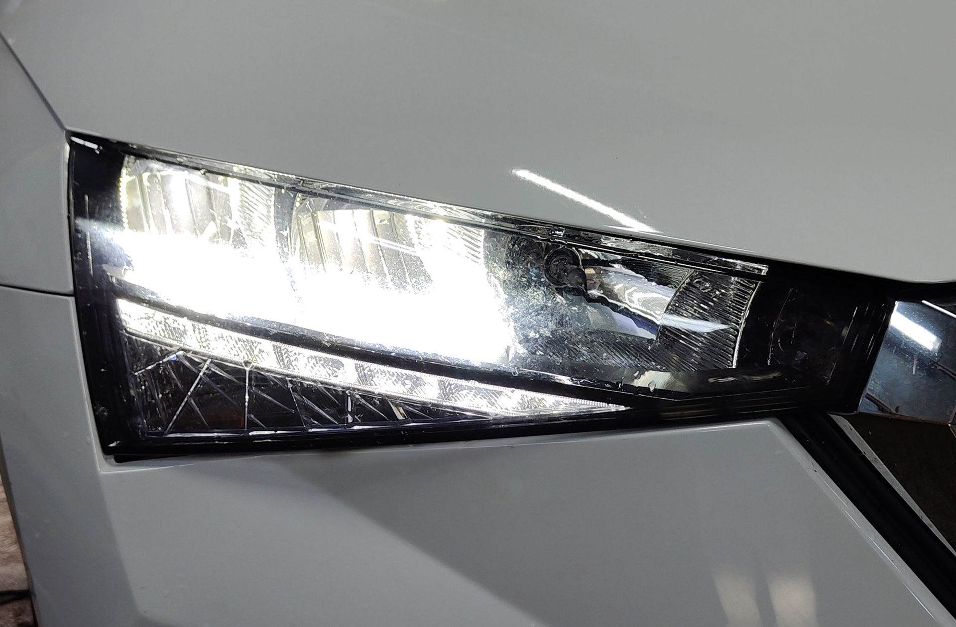 Škoda Scala 1.5 TSI Ambition DSG - foto 17
