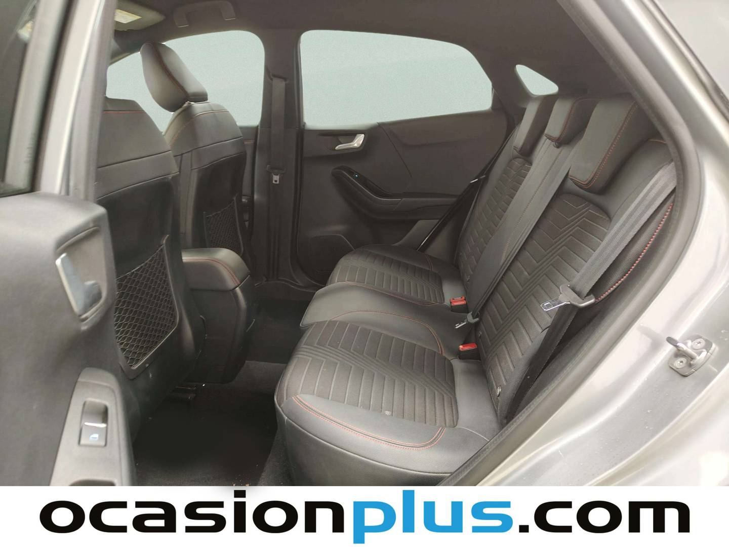 Foto Ford Puma Ford Puma 1.0 EcoBoost MHEV ST-Line X Auto (155 CV)