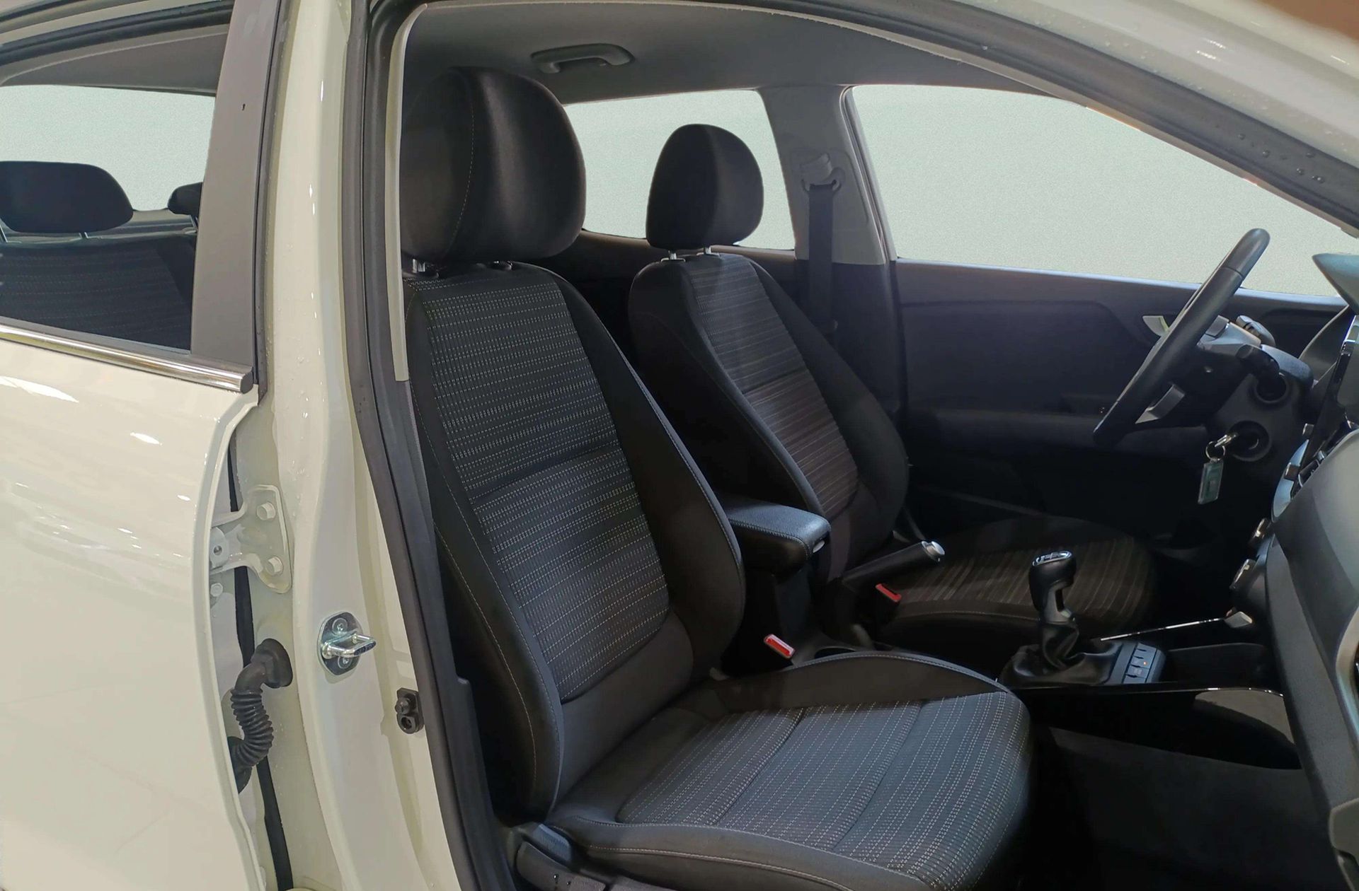 Kia Stonic 1.0 T-GDi MHEV Drive - foto 16