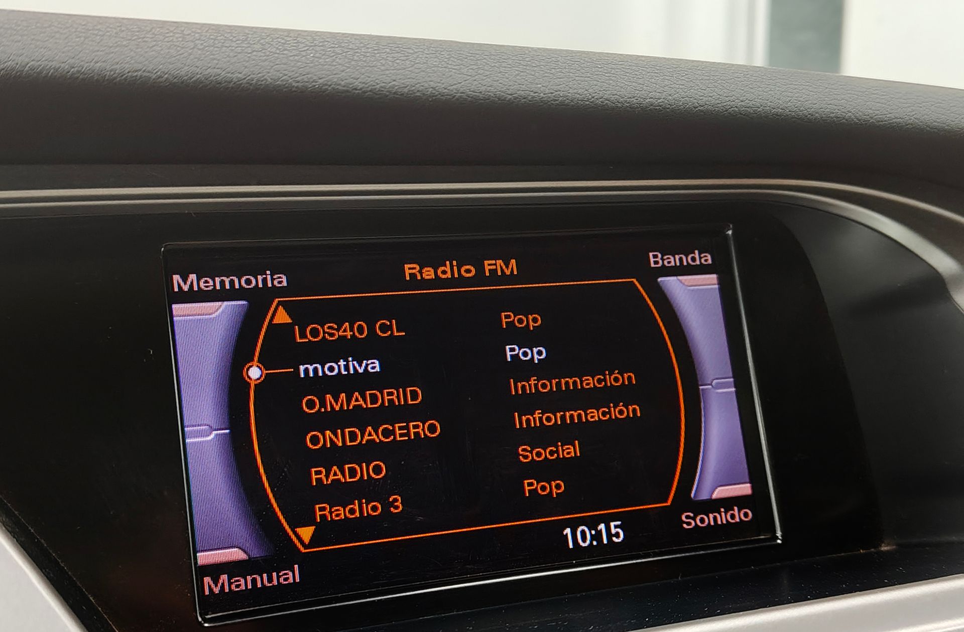 Audi A4 2.0 TFSI multitronic - foto 36