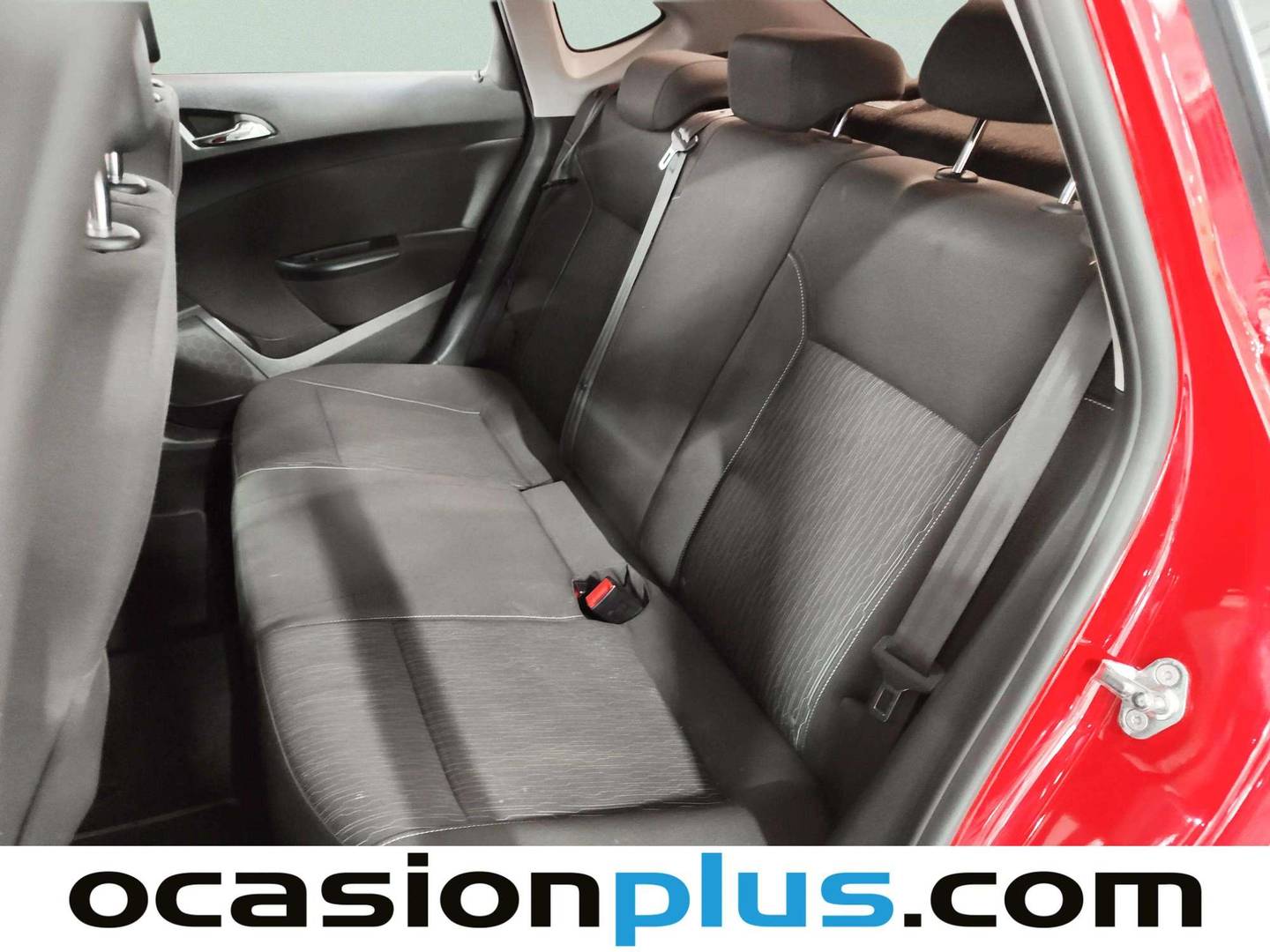 Foto asientos traseros Opel Astra Opel Astra 1.4 Turbo GLP Sedan Business (140 CV)