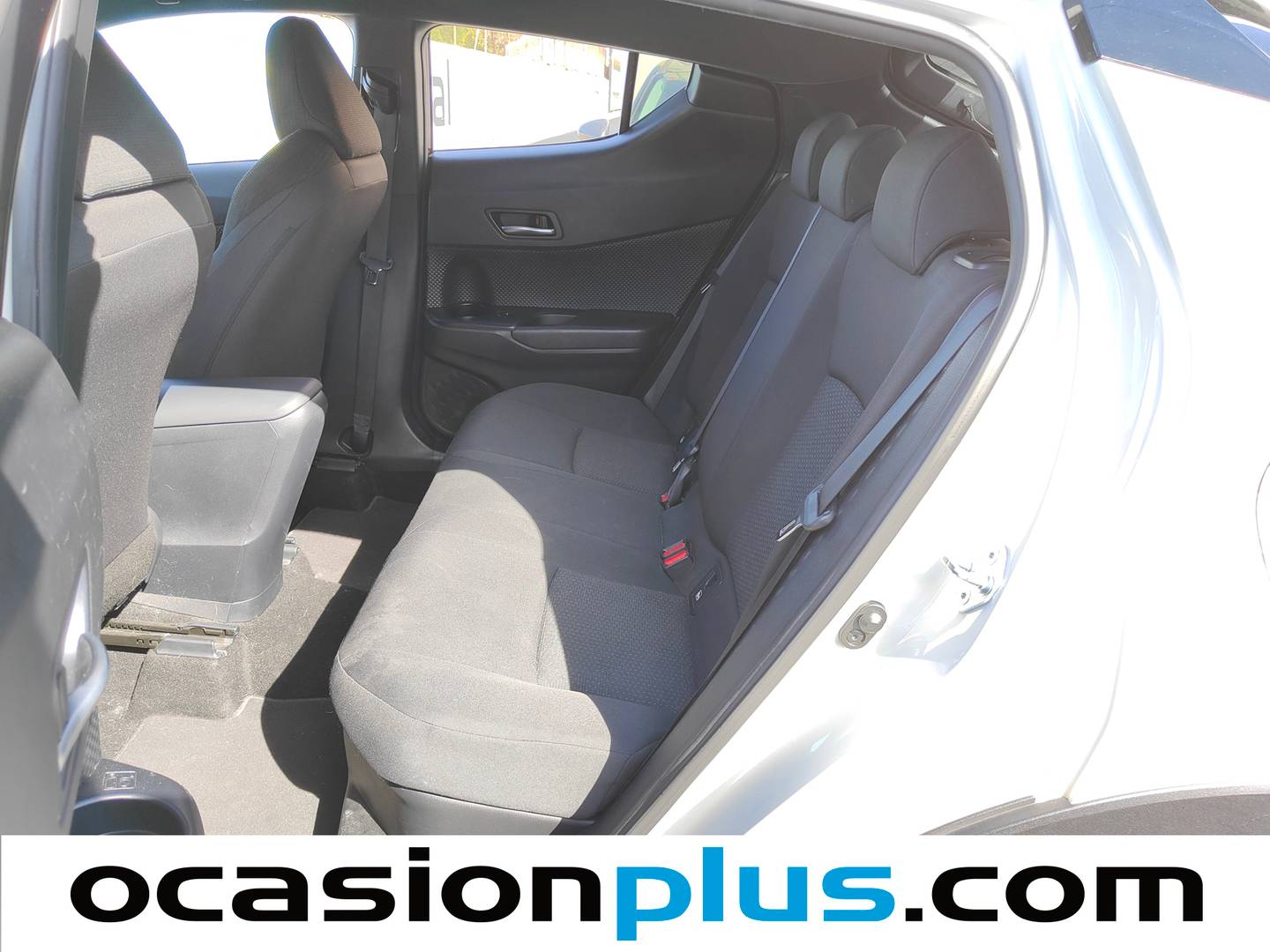 Foto asientos traseros Toyota C-HR Toyota C-HR 1.8 125H Advance  (122 CV)