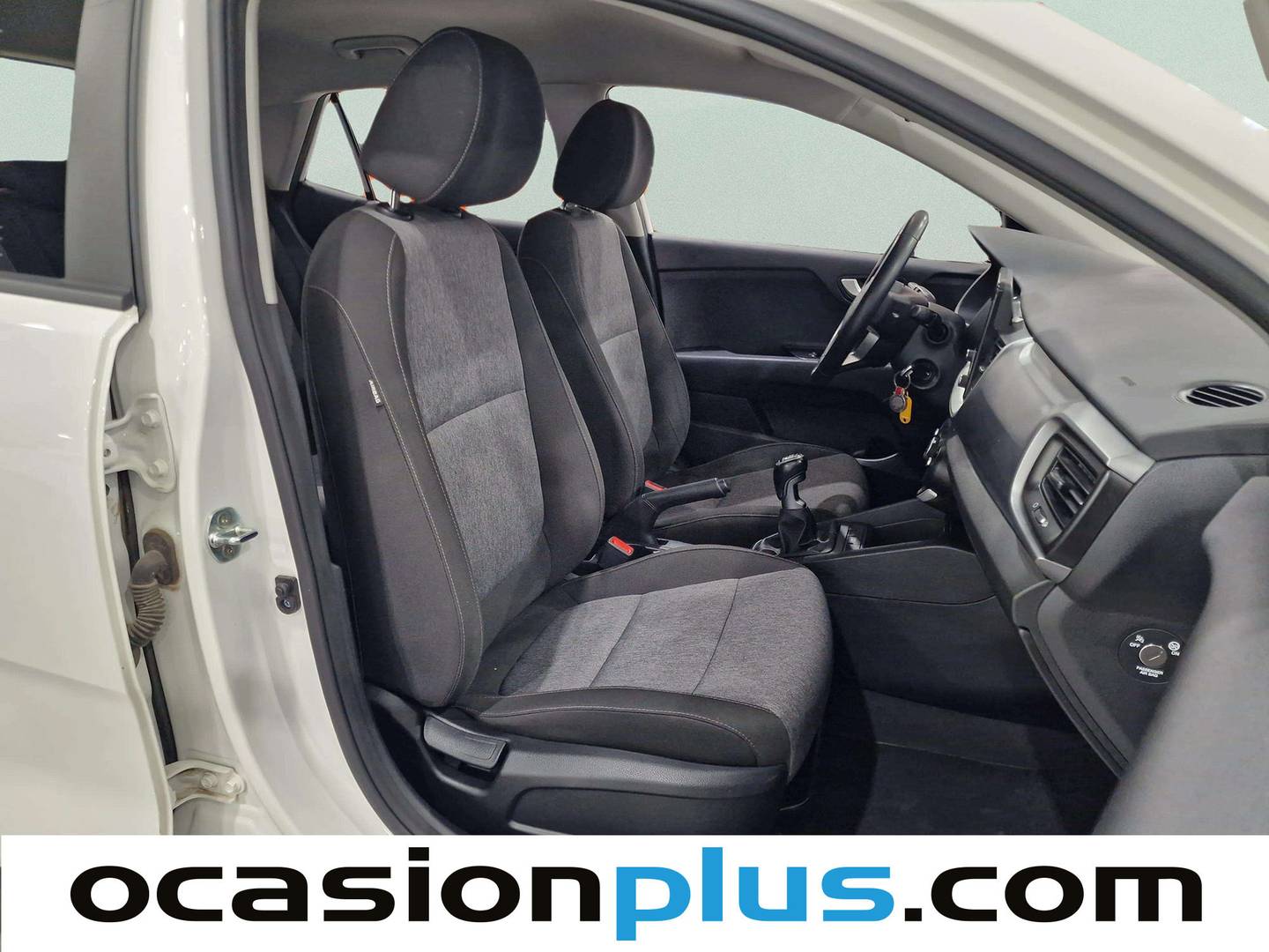 Foto KIA Stonic Kia Stonic 1.0 T-GDi MHEV Concept (100 CV)