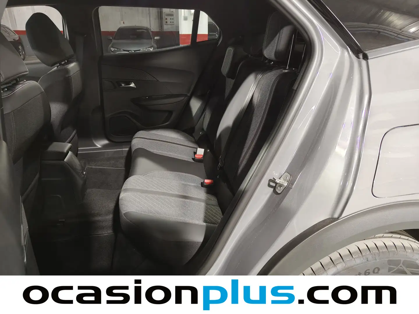 Foto Peugeot 2008 Peugeot 2008 Allure Hybrid eDCS6 (136 CV)