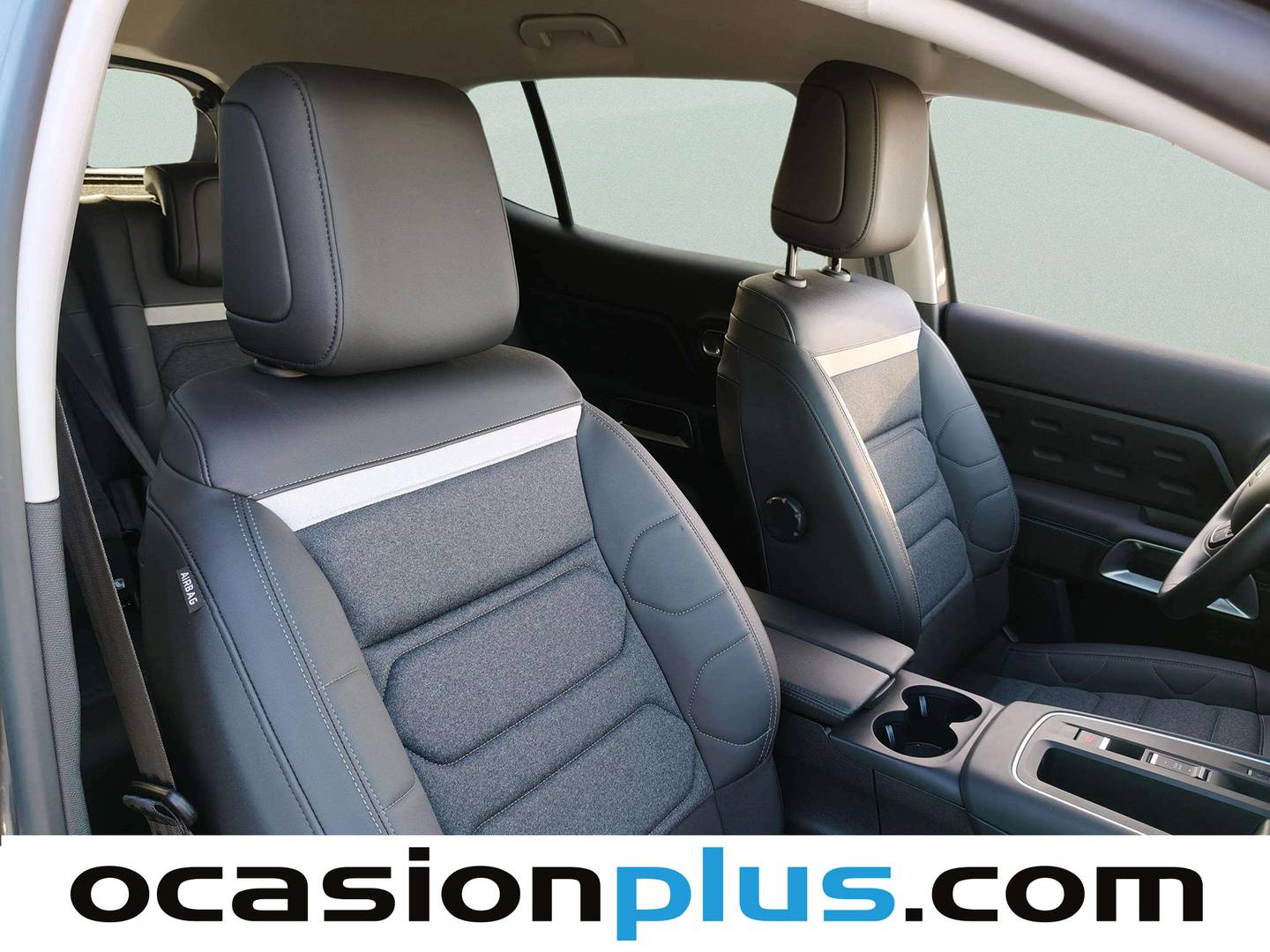 Foto Citroën C5 Aircross Citroen C5 Aircross Plug-in Hybrid 180 Plus e-EAT8 (180 CV)