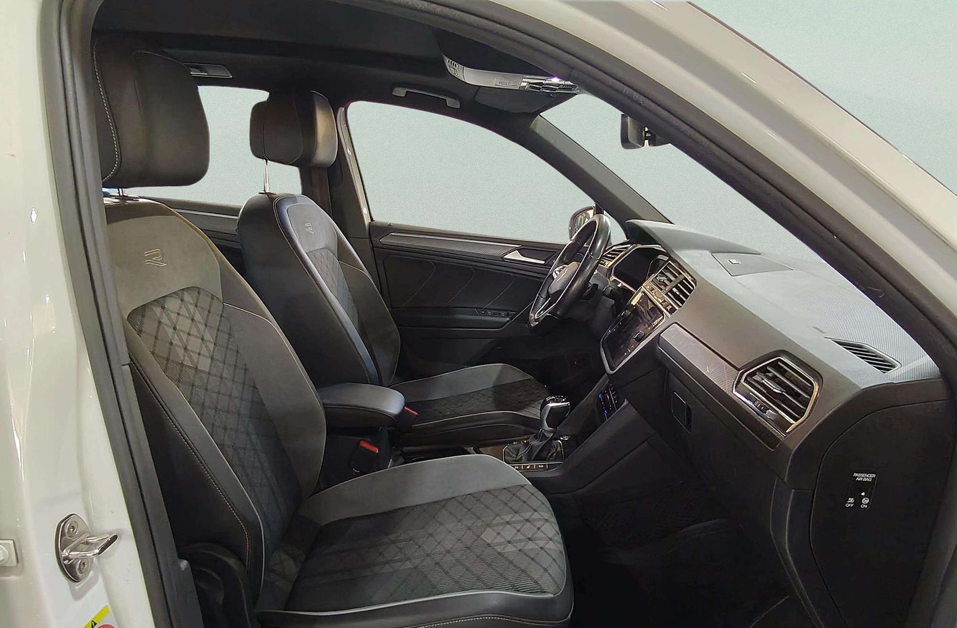 Volkswagen Tiguan R-Line 2.0 TDI DSG - foto 17