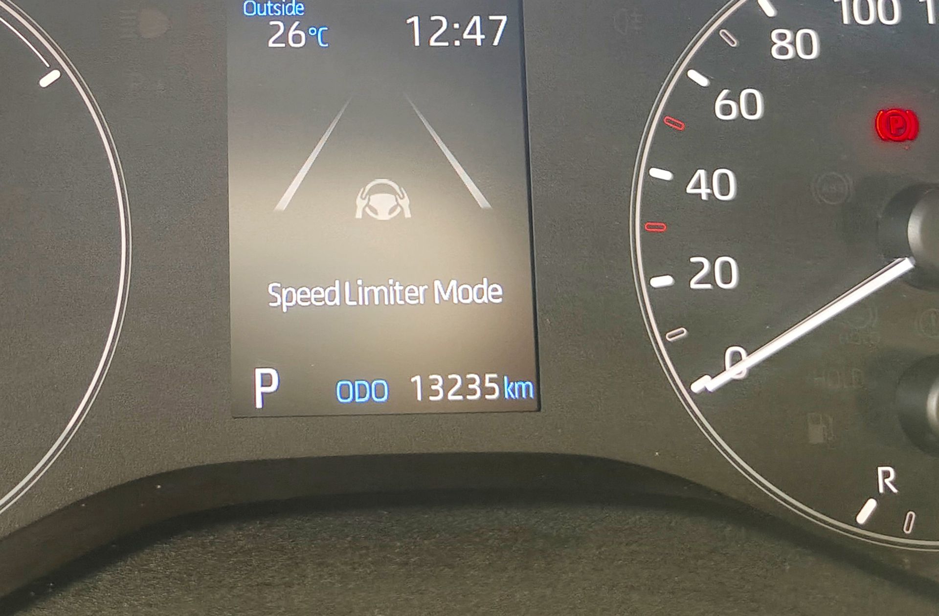 Toyota Yaris 120H Active Plus - foto 8