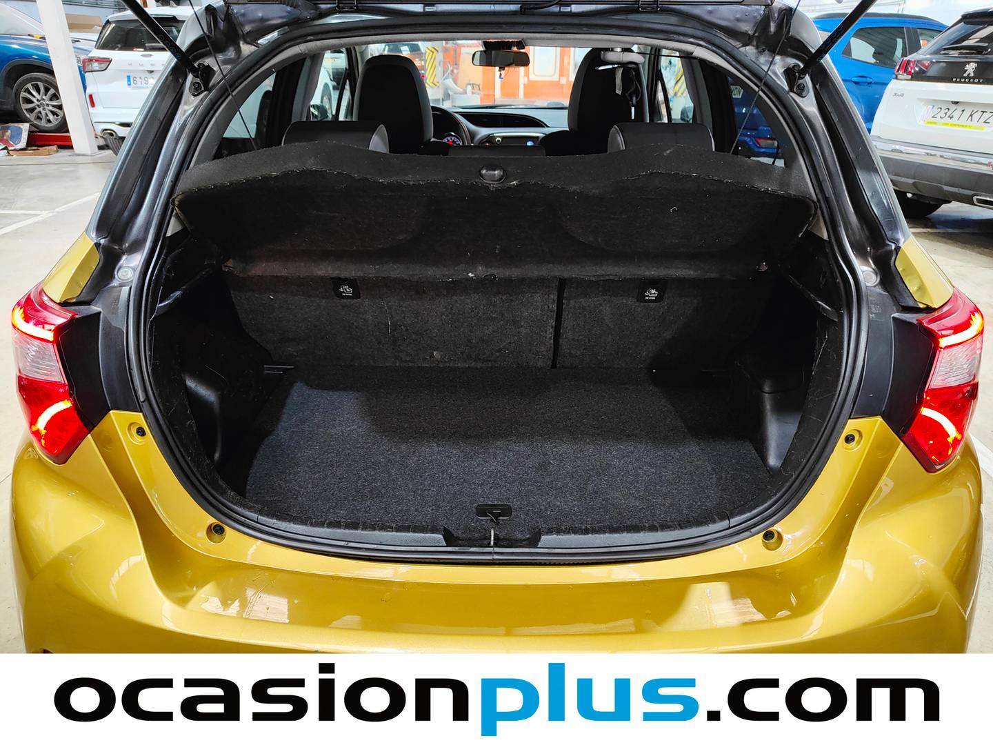 Fotos maletero Toyota Yaris Toyota Yaris 1.5 100H Feel 20 Aniversario (100 CV)