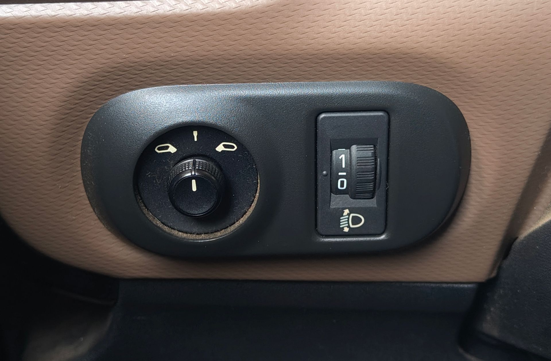 Citroën C4 Cactus e-HDI 92 Shine ETG6 - foto 32