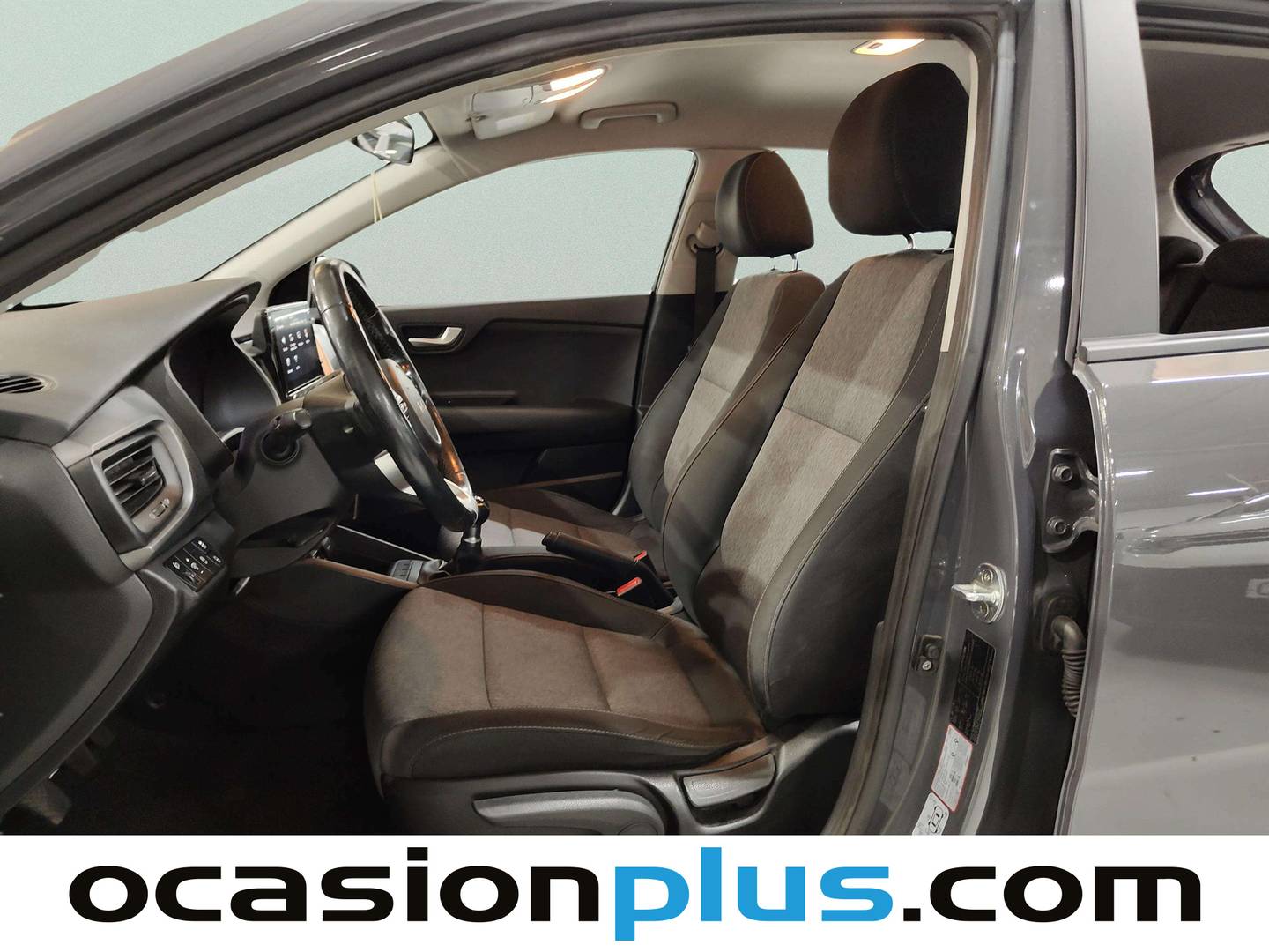Foto asientos delanteros KIA Stonic KIA Stonic 1.2 DPi Concept (84 CV)