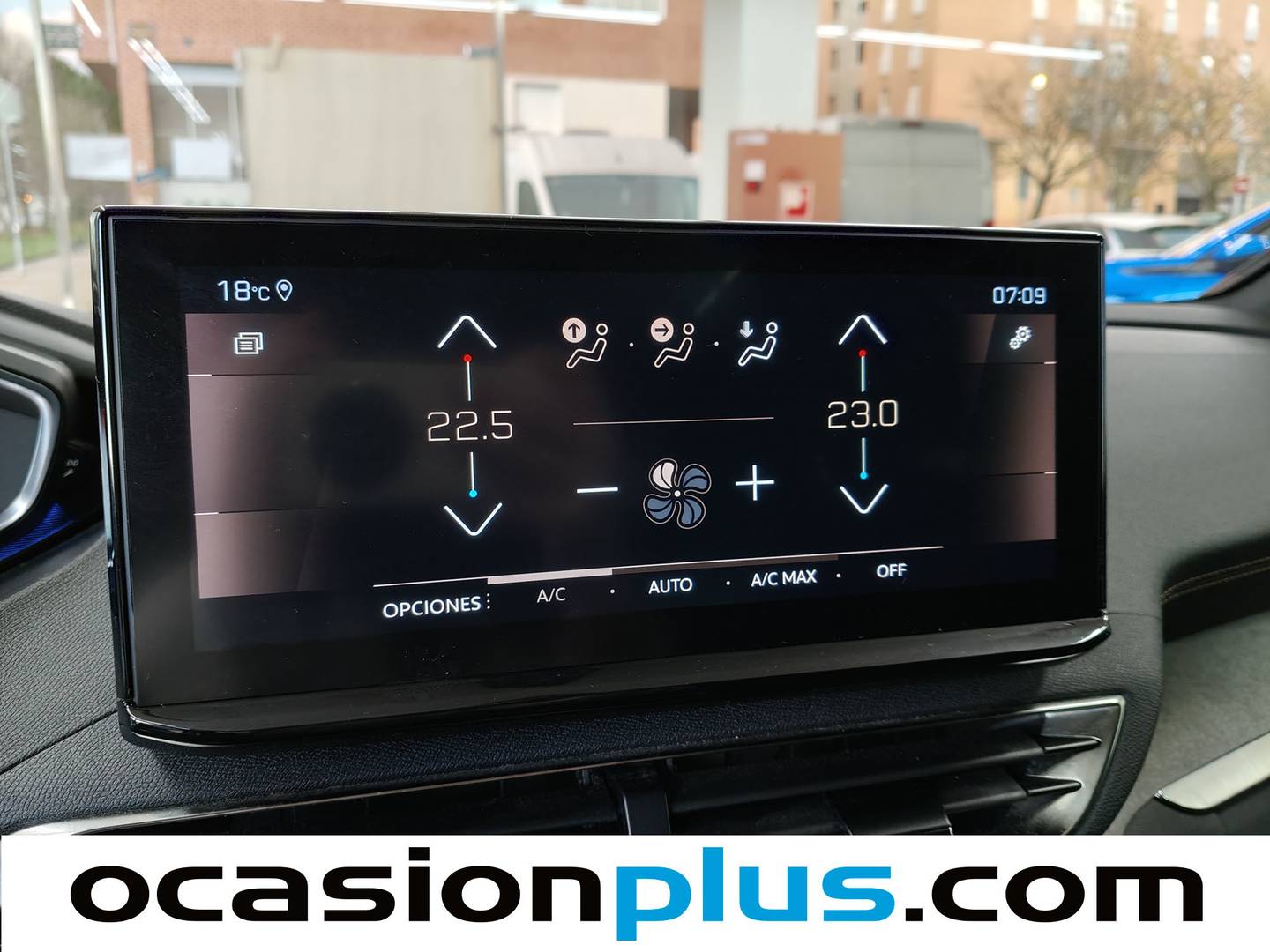 Foto Peugeot 3008 Peugeot 3008 PureTech 130 S&S GT EAT8  (130 CV)