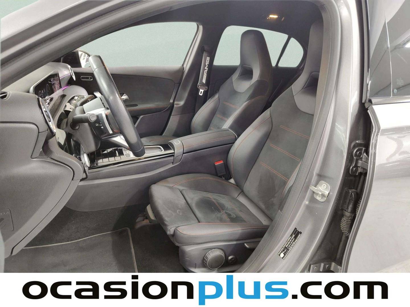 Foto asientos delanteros Mercedes Clase A Mercedes Clase A 200 d (150 CV)