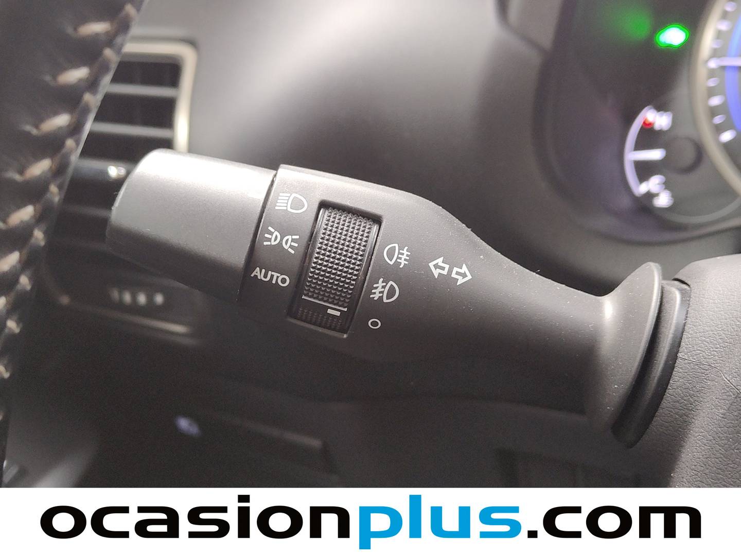 Acabados Lexus NX Lexus NX 300h Business Navigation 2WD (197 CV)