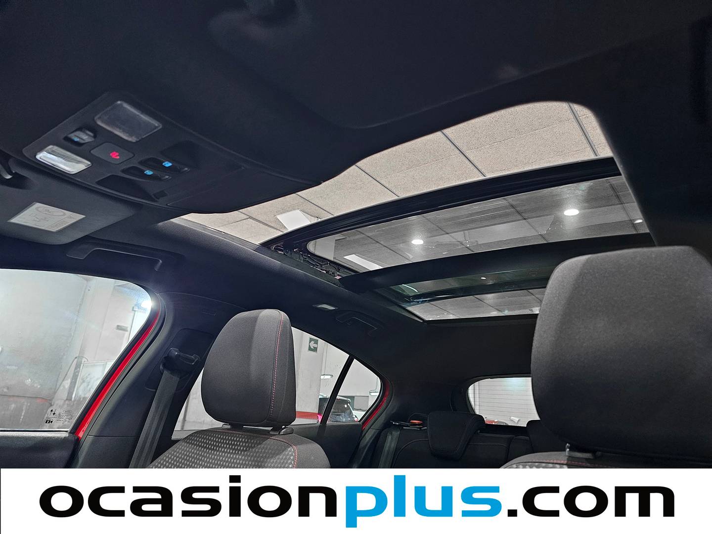 Extras y acabados del Ford Focus Ford Focus 1.0 Ecoboost MHEV ST-Line X (155 CV)