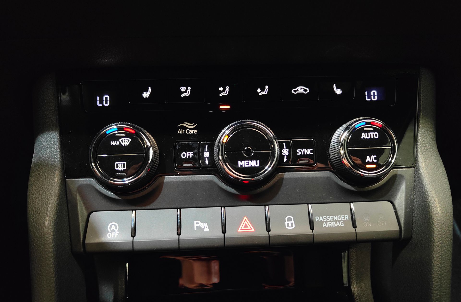 Škoda Karoq 1.5 TSI ACT Sportline DSG - foto 33