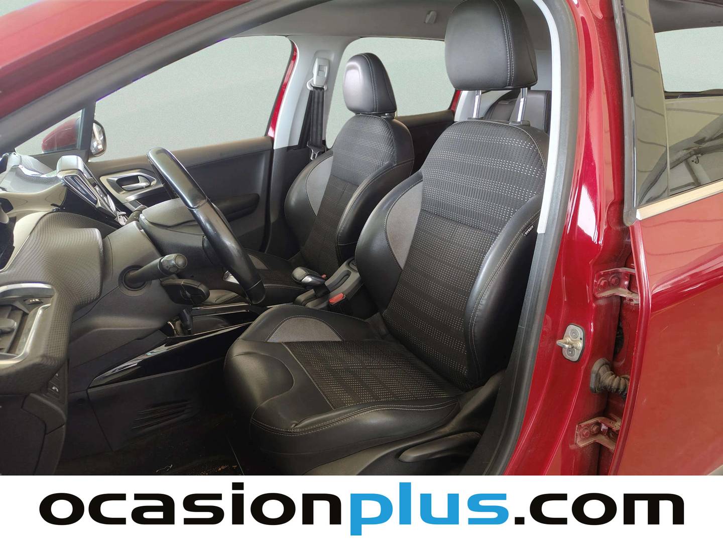 Foto asientos delanteros Peugeot 2008 Peugeot 2008 BlueHDi 120 S&S Allure EAT6 (120 CV)