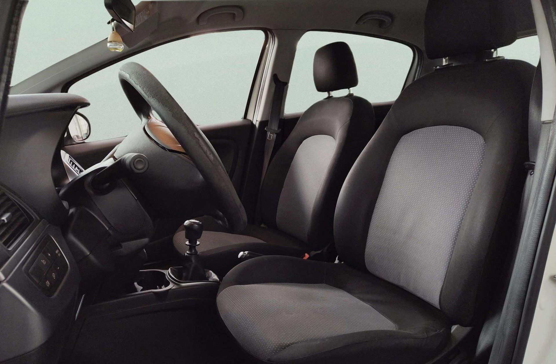 Fiat Punto 1.4 Active - foto 8