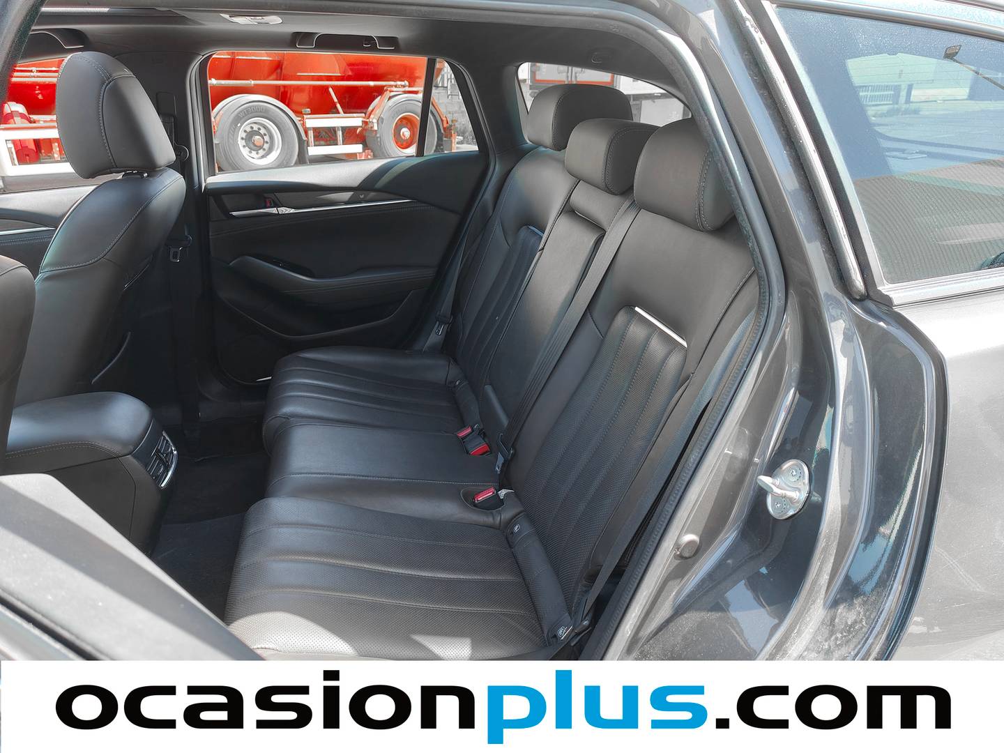 Foto asientos traseros Mazda Mazda6 Mazda Mazda 6 2.2 DE WAGON SKYACTIVE-D Signature Sky AT  (184 CV)