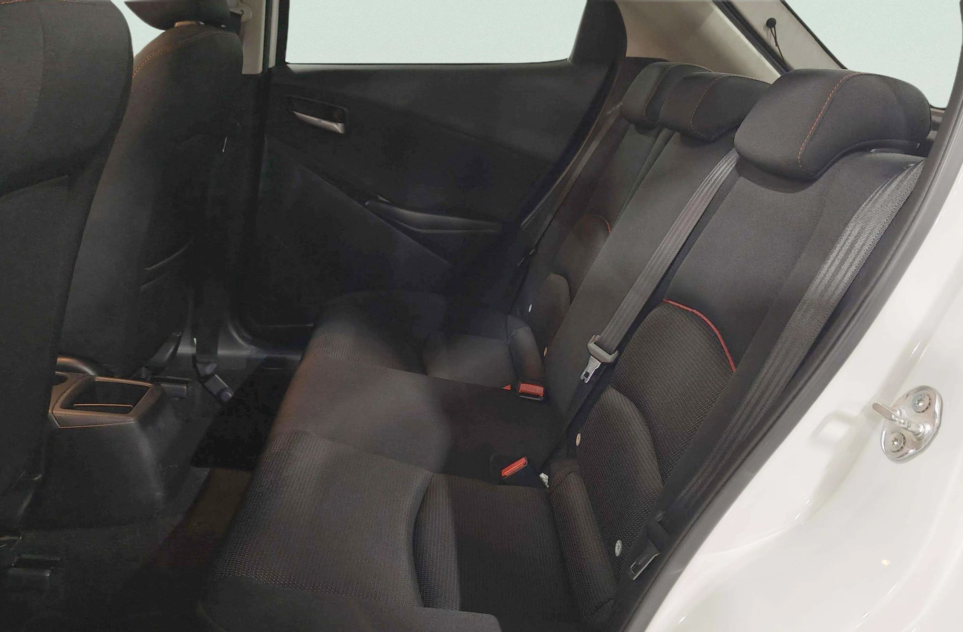 Mazda Mazda2 1.5 GE Black Tech Edition - foto 12