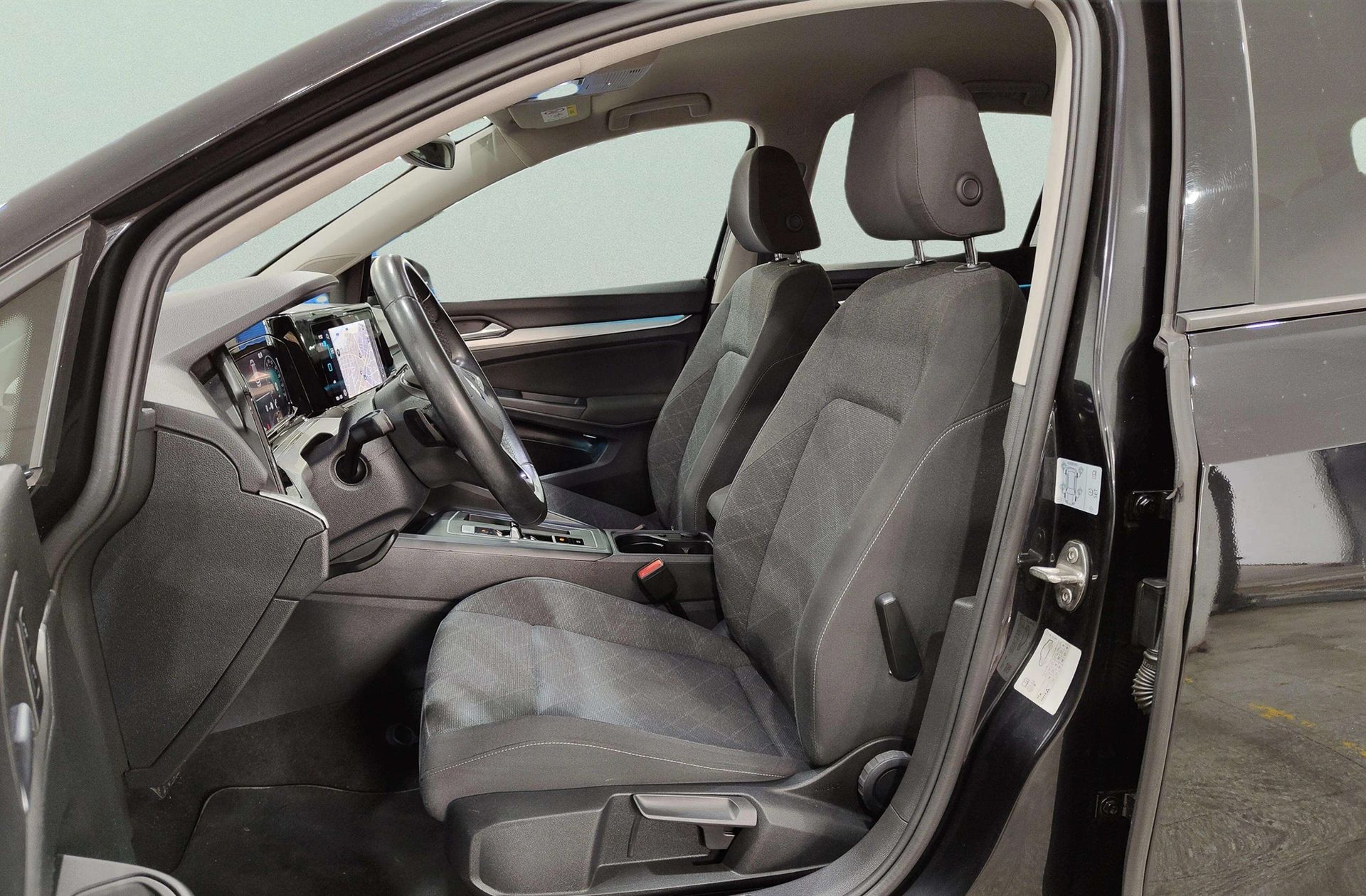 Volkswagen Golf Life 1.5 eTSI DSG - foto 10
