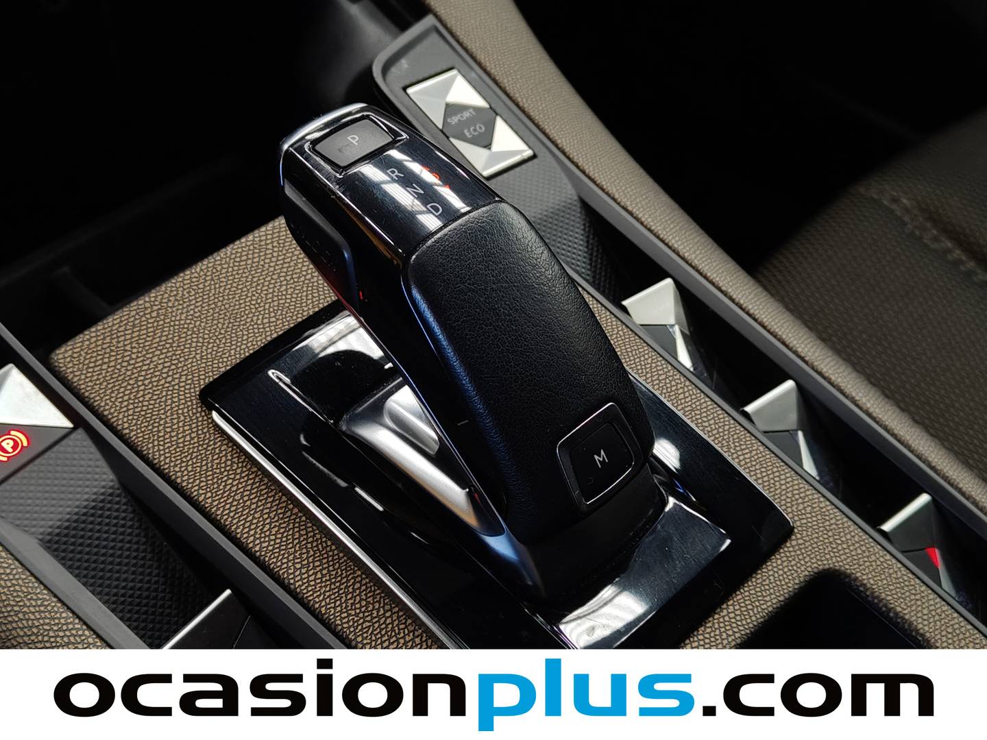 Foto DS DS 7 Crossback DS DS7 Crossback PureTech 130 Bastille+ AT (131 CV)