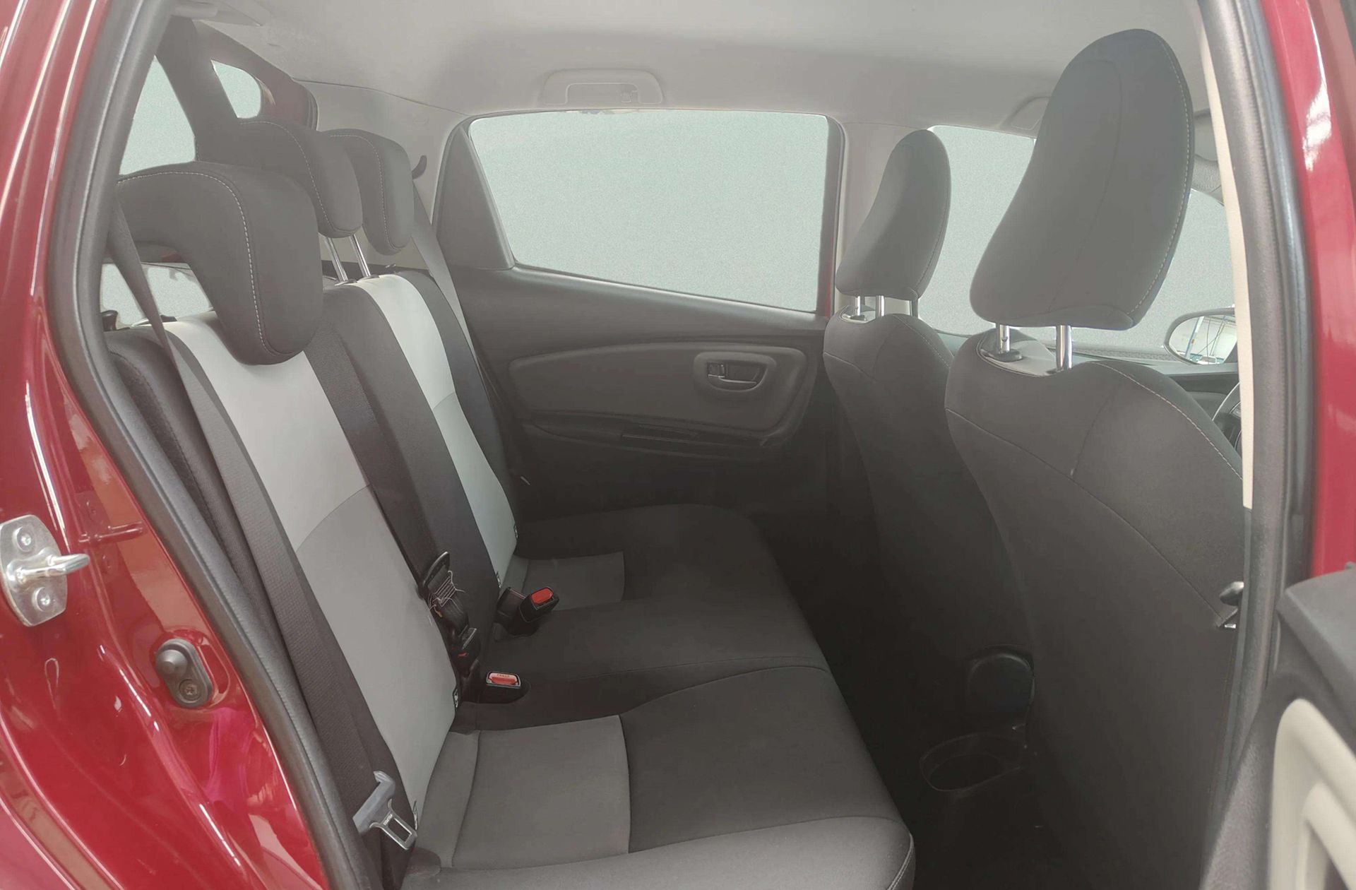 Toyota Yaris 1.5 Hybrid Active - foto 16
