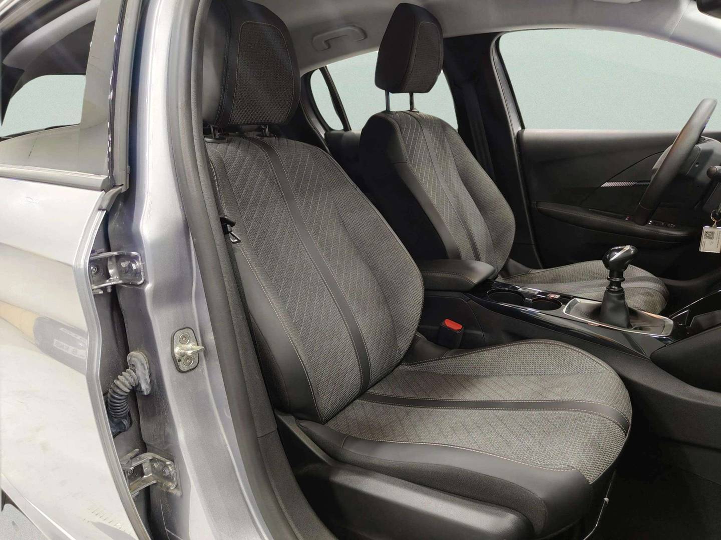Peugeot 208 Peugeot 208 PureTech 100 Allure (100 CV) manual