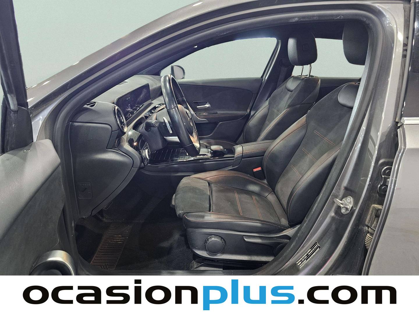 Foto asientos delanteros Mercedes Clase A Mercedes Clase A 180 d (116 CV) PACK AMG