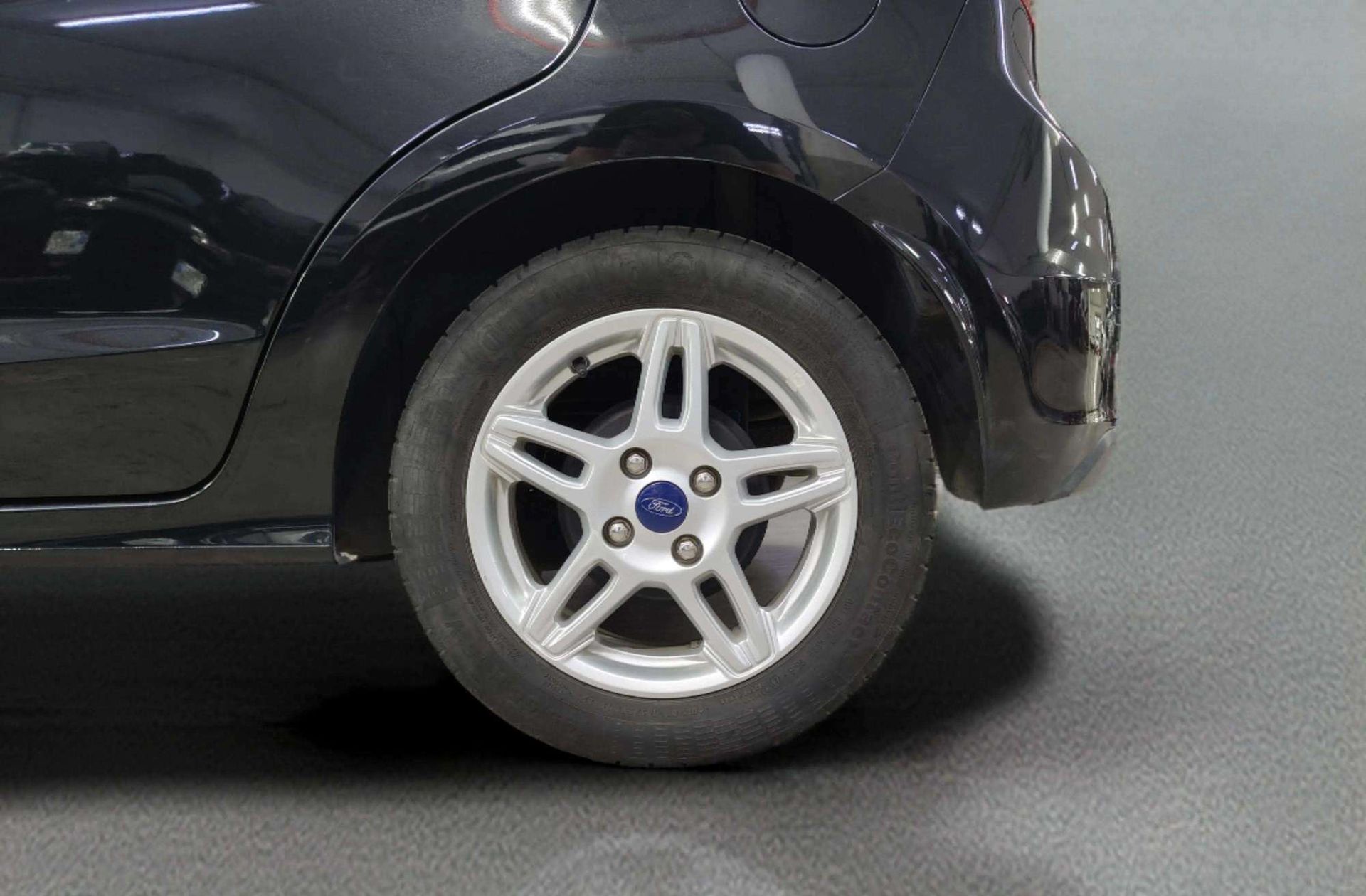 Ford Ka+ 1.2 Ti-VCT Ultimate - foto 33