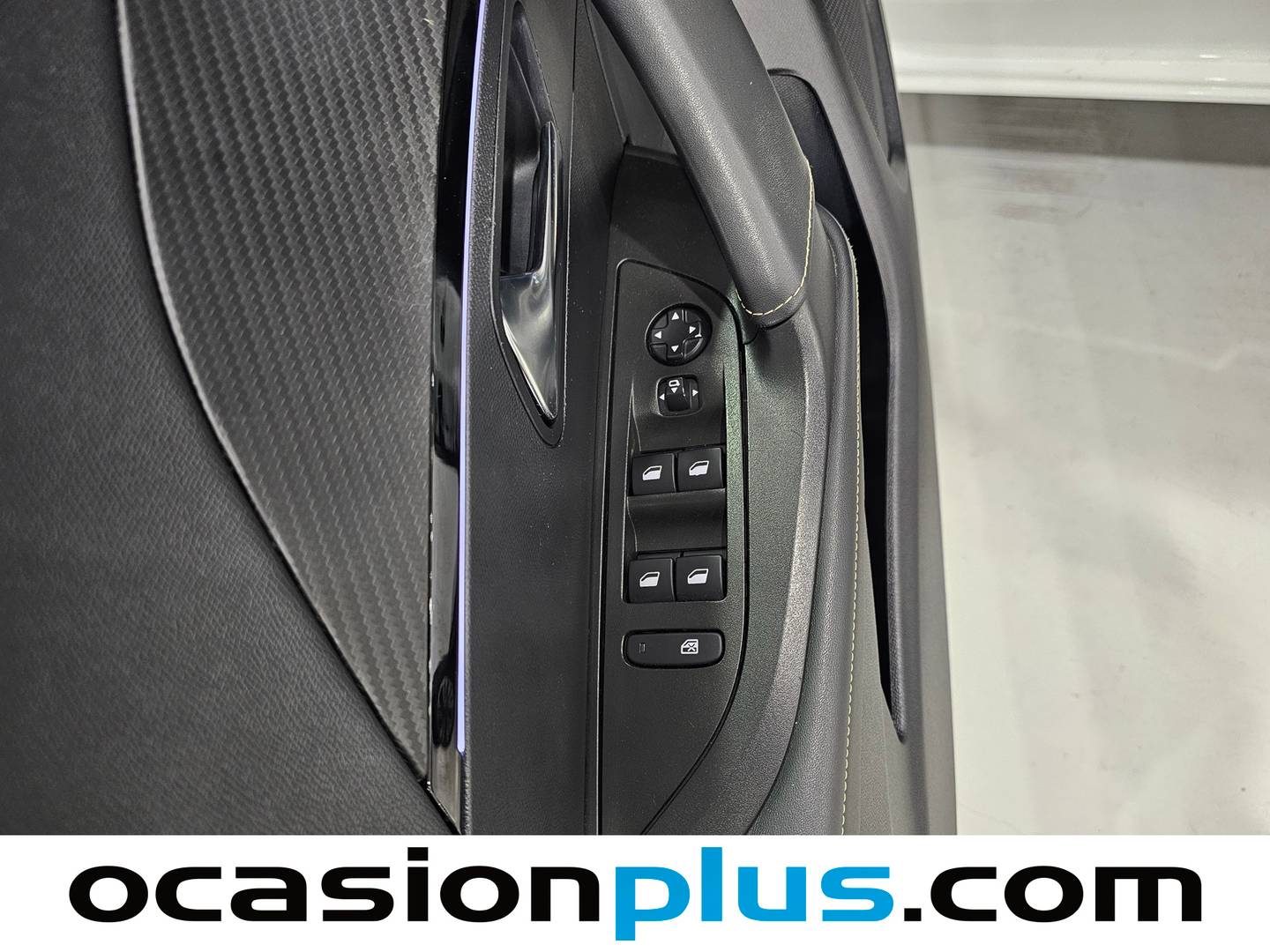 Foto Peugeot e-2008 Peugeot e-2008 Eléctrico GT 100 kW (136 CV)