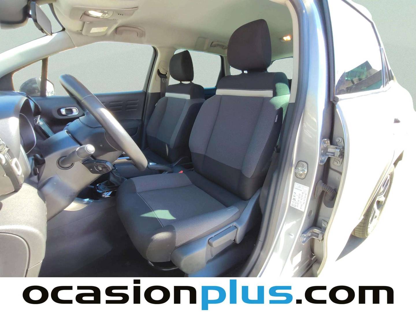 Foto asientos delanteros Citroën C3 Aircross Citroën C3 Aircross PureTech 110 S&S Plus (110 CV)