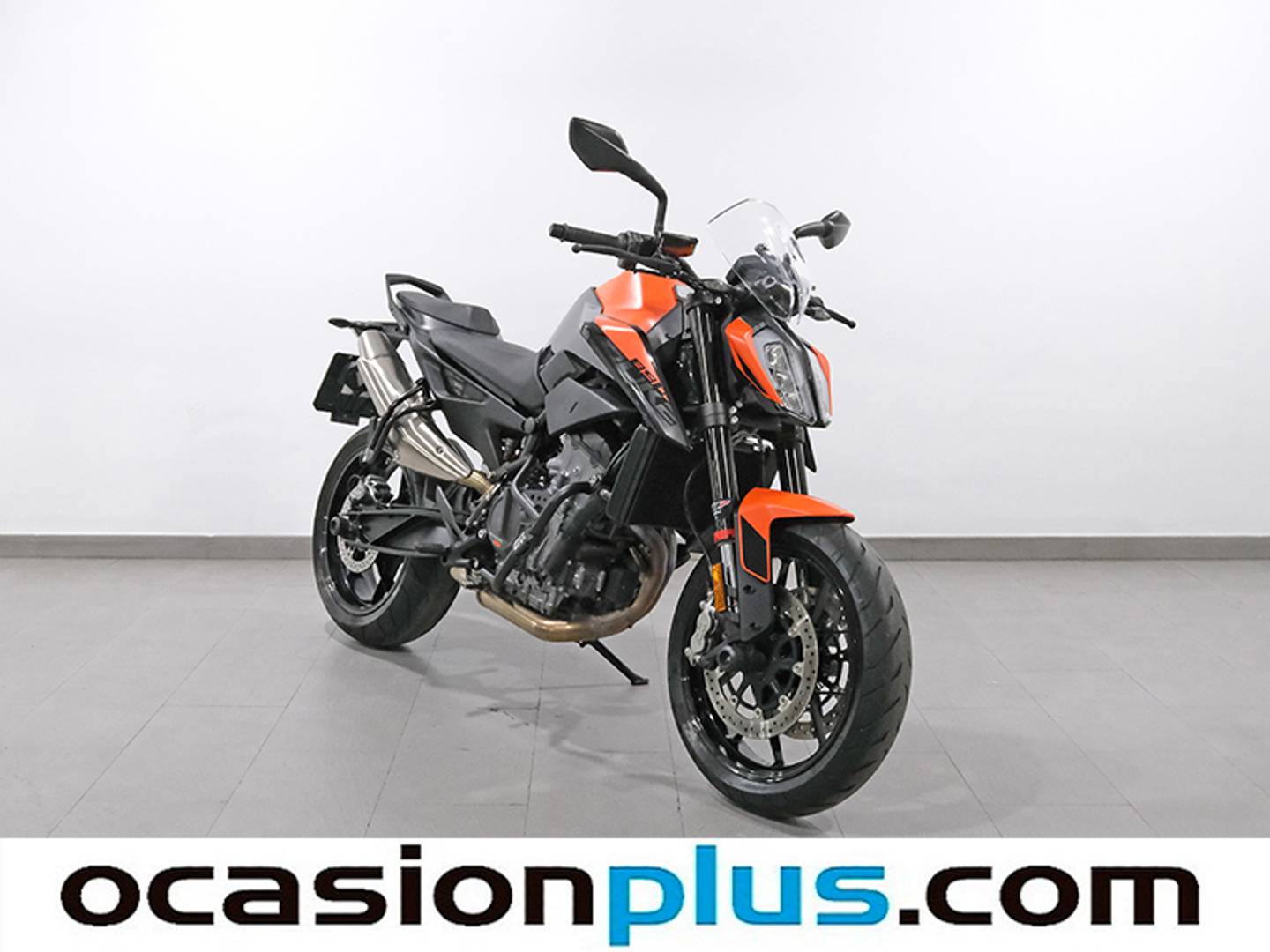 Foto KTM 890 DUKE L KTM 890 DUKE L 70 Kw (95 Cv)