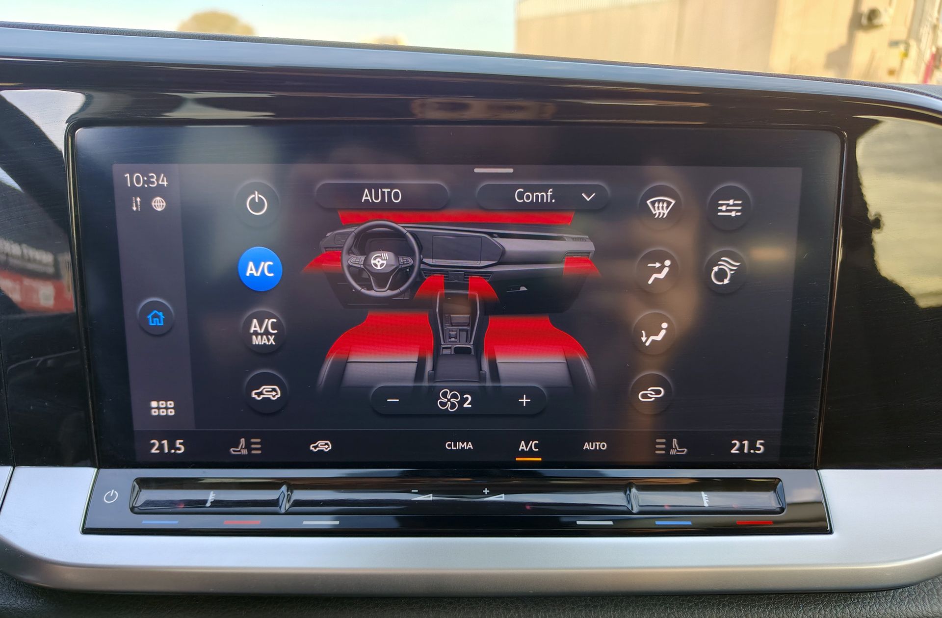 Ford Grand Tourneo Connect 2.0 EcoBlue Titanium - foto 33