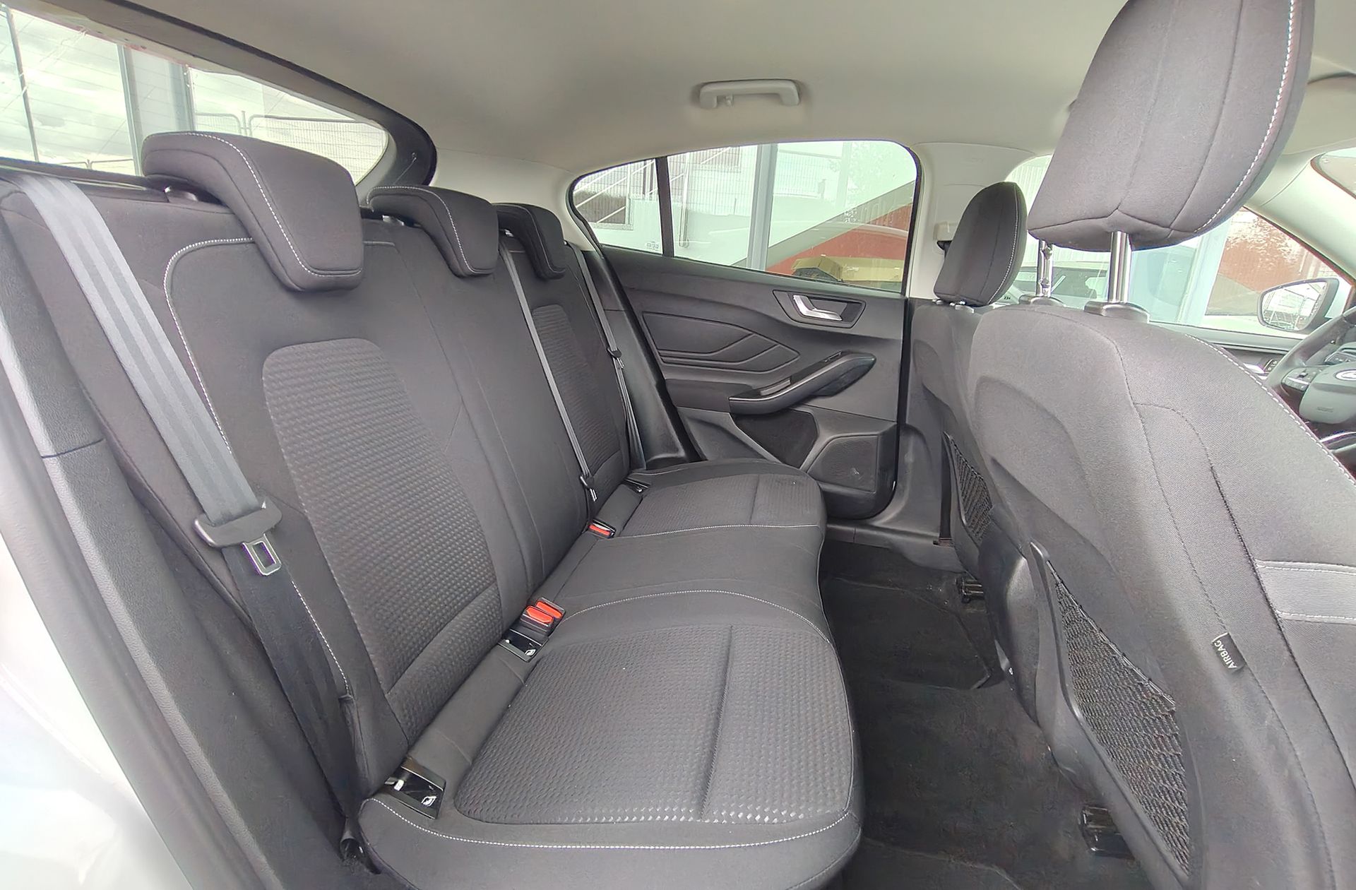 Ford Focus 1.0 EcoBoost Trend+ - foto 17