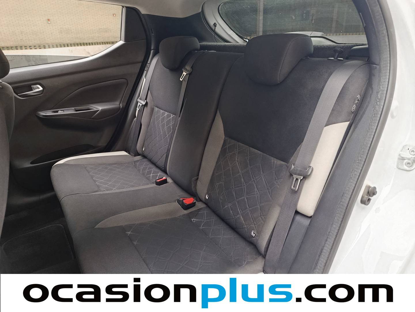 Foto asientos traseros Nissan Micra Nissan Micra IG-T N-Design Black (92 CV)