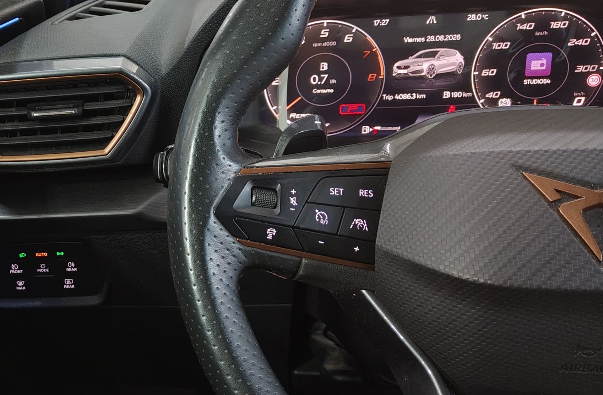 Cupra León 1.5 eTSI DSG - foto 28