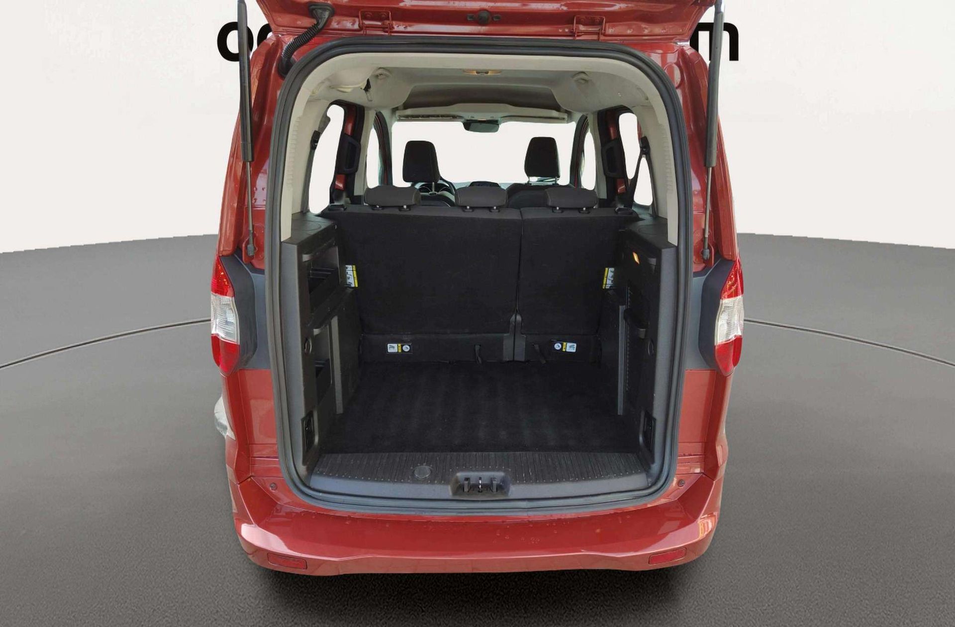 Ford Tourneo Courier 1.0 EcoBoost Titanium - foto 12