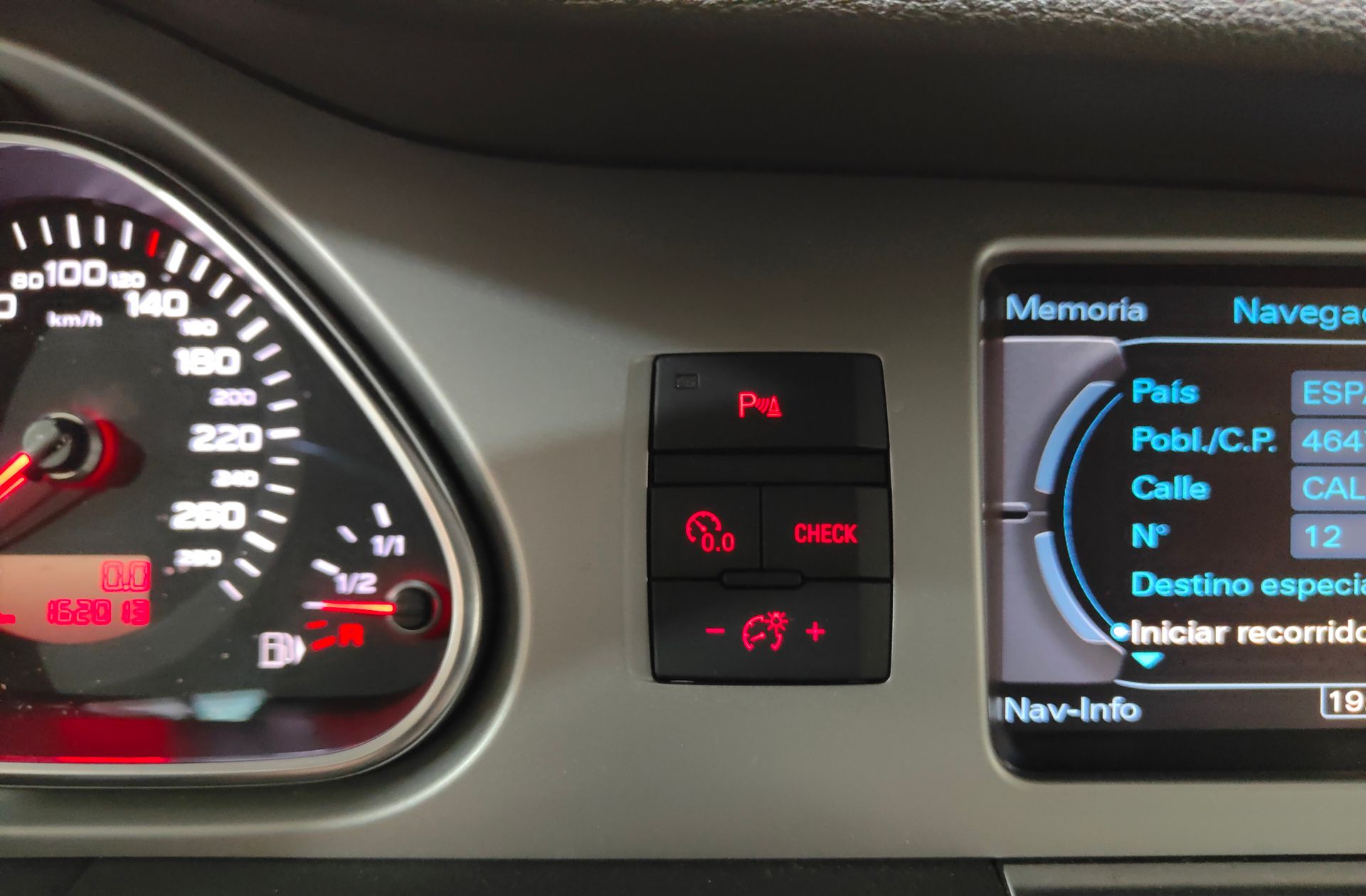 Audi Q7 Advanced 3.0 TDI quattro tiptronic 7 plazas - foto 30