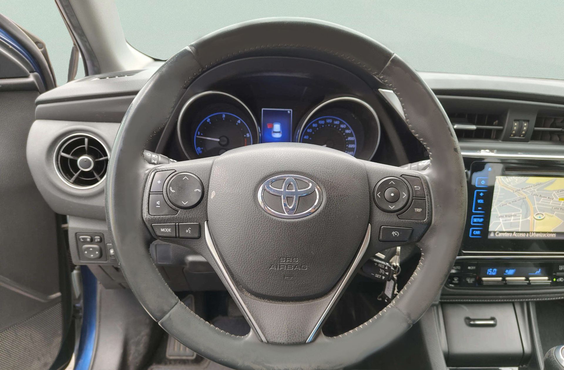 Toyota Auris 1.4 90 D Active - foto 21