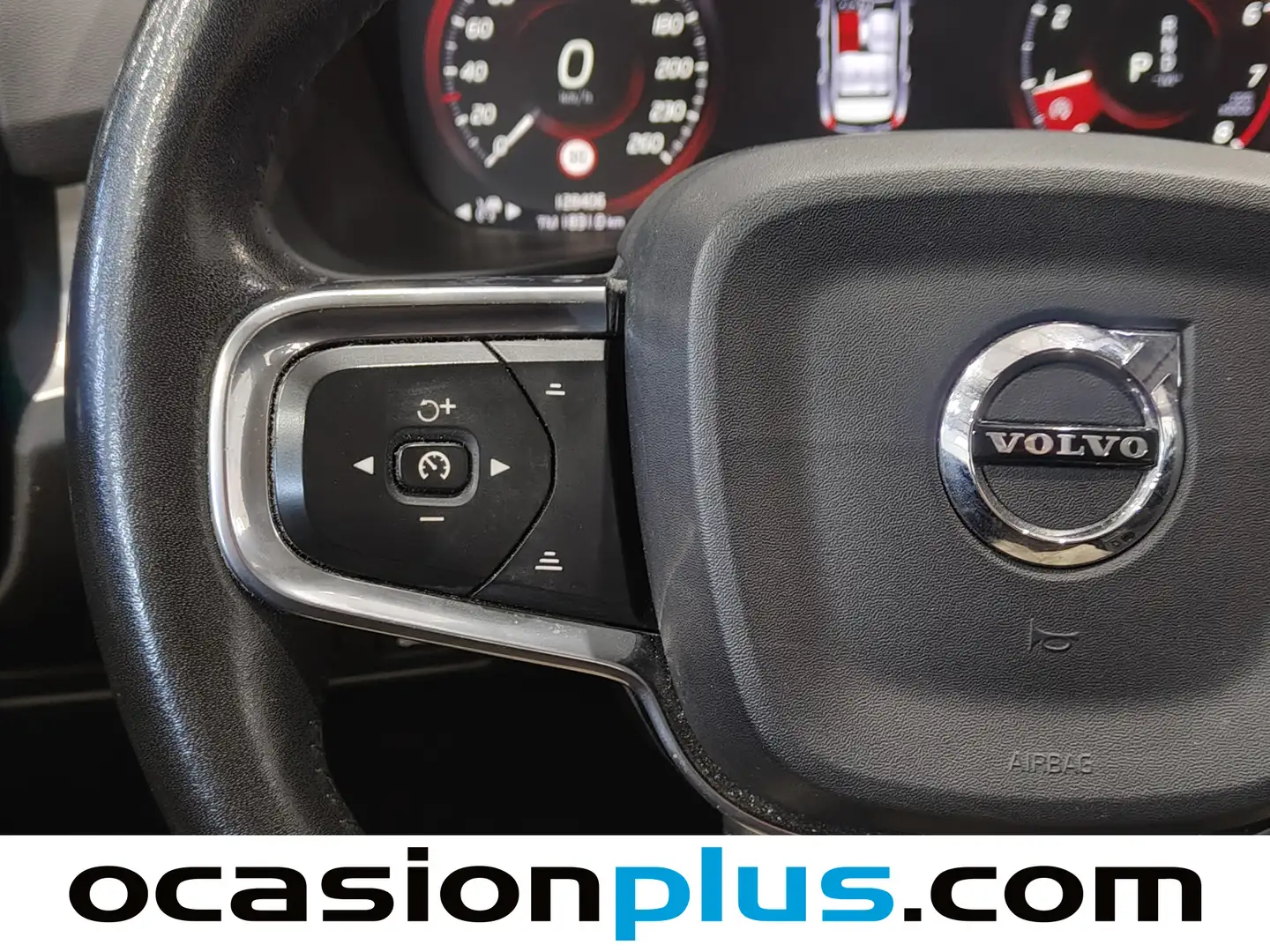 Foto Volvo XC40 Volvo XC40 T4 Momentum Auto (190 CV)