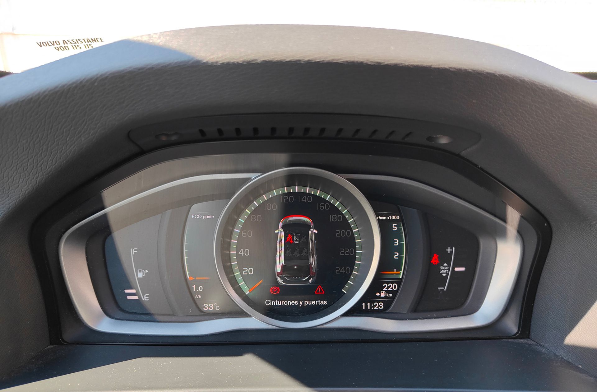 Volvo V60 D3 Kinetic - foto 22
