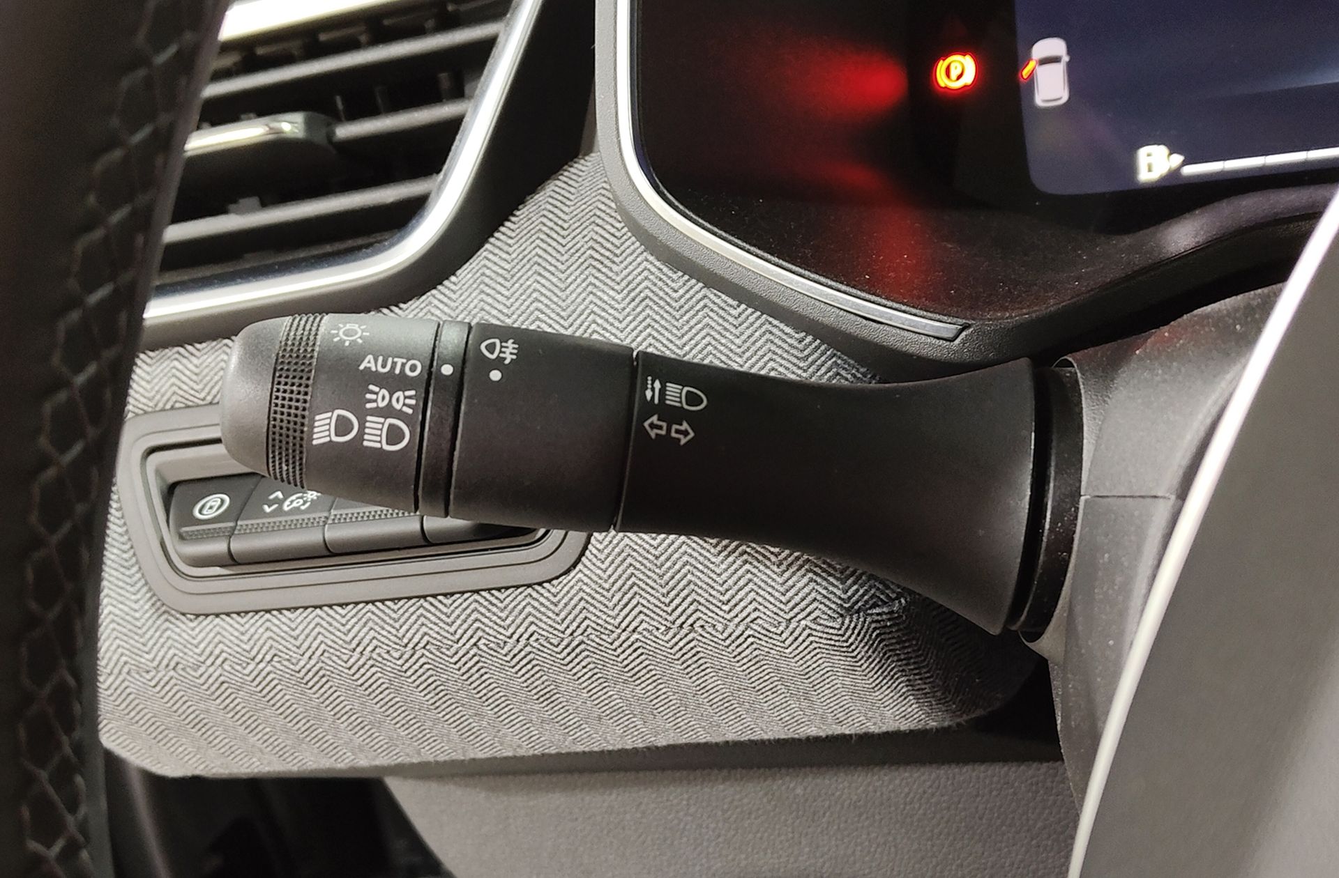 Renault Clio Techno TCe - foto 24