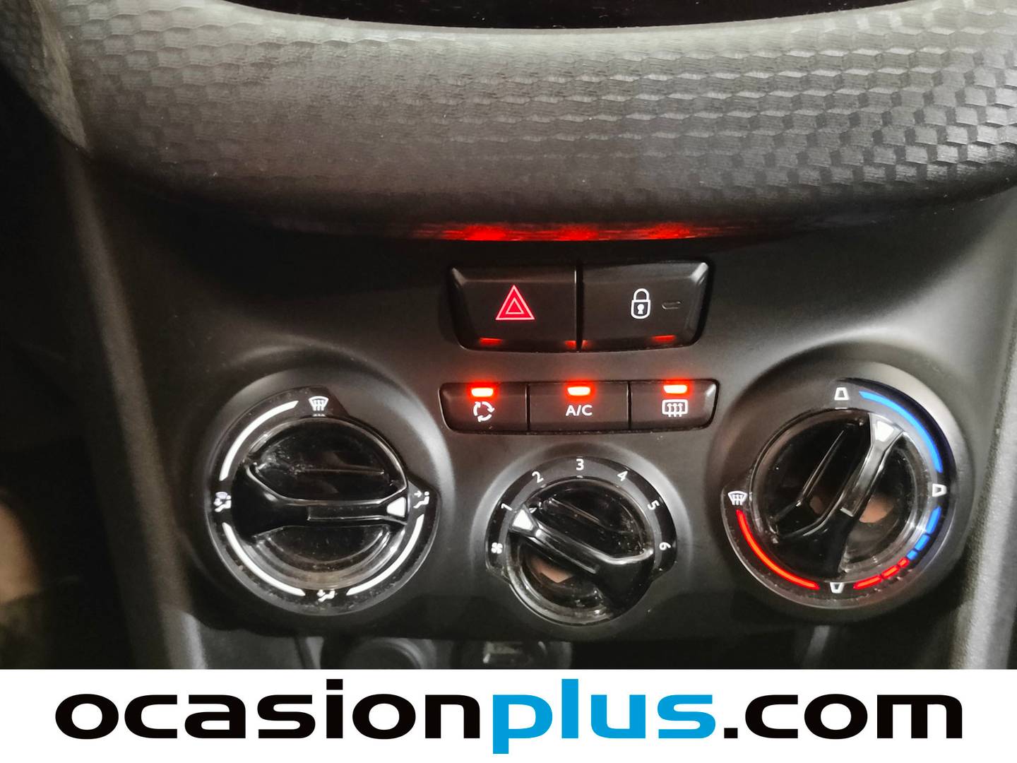 Equipamiento del Peugeot 208 Peugeot 208 1.6 BlueHDi Style (100 CV)